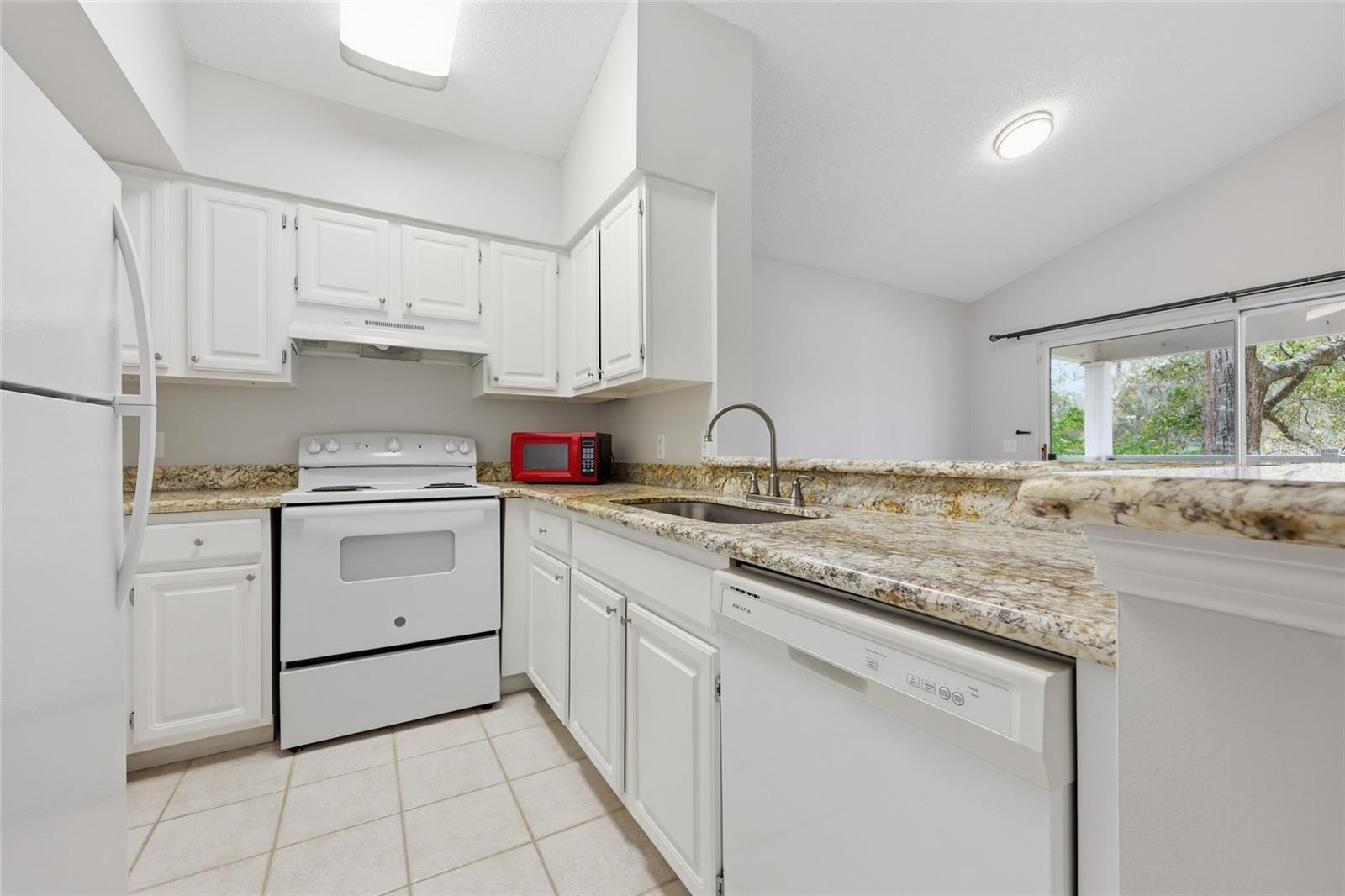 Image 9 of 37 For 10000 52nd Avenue 186