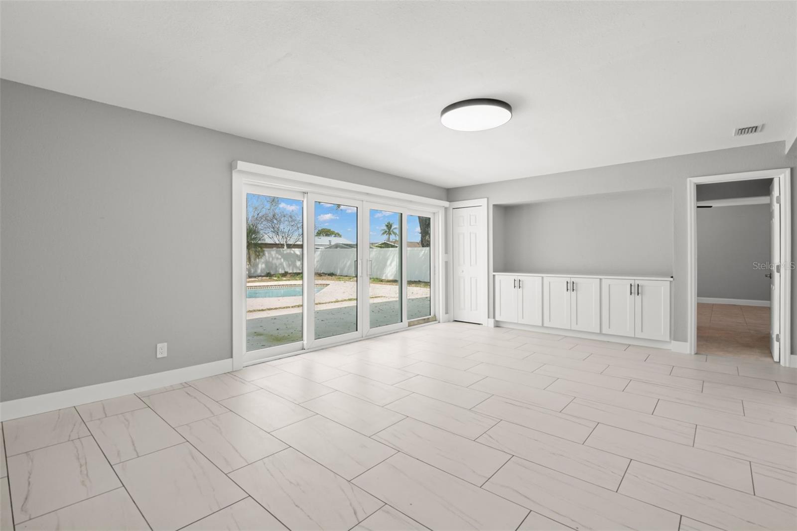 Image 10 of 25 For 12947 88th Avenue