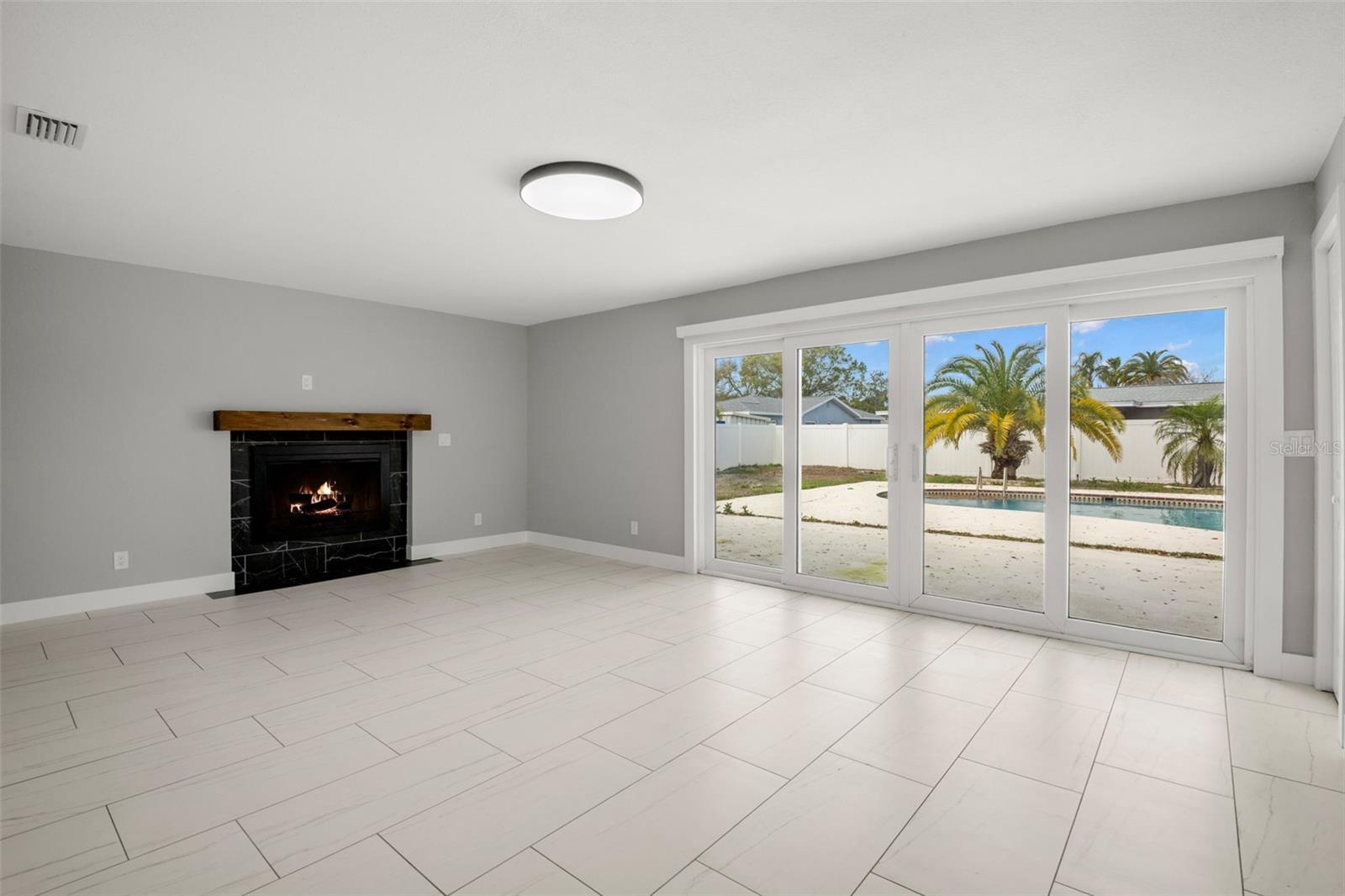 Image 12 of 25 For 12947 88th Avenue