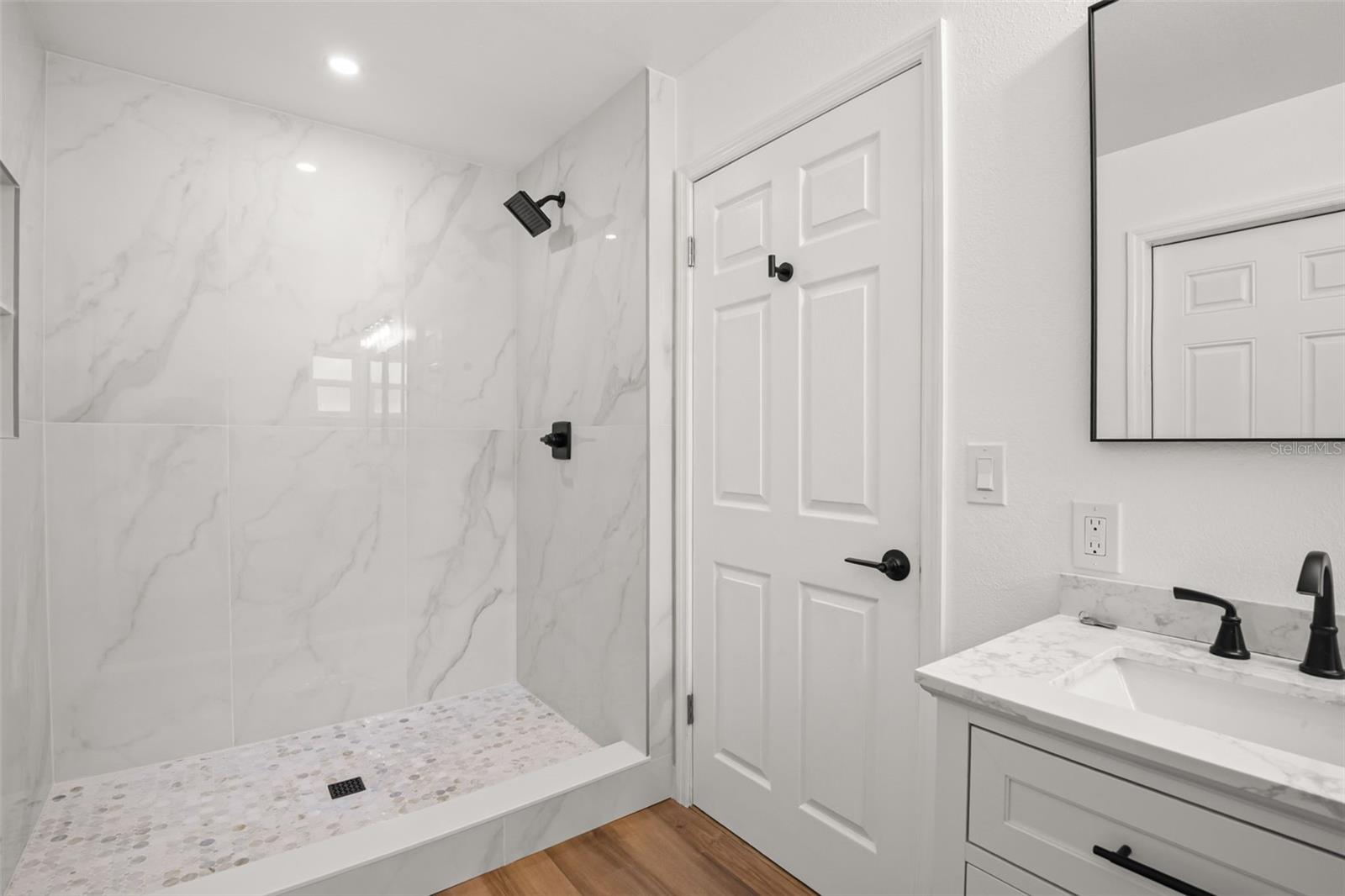 Image 18 of 25 For 12947 88th Avenue