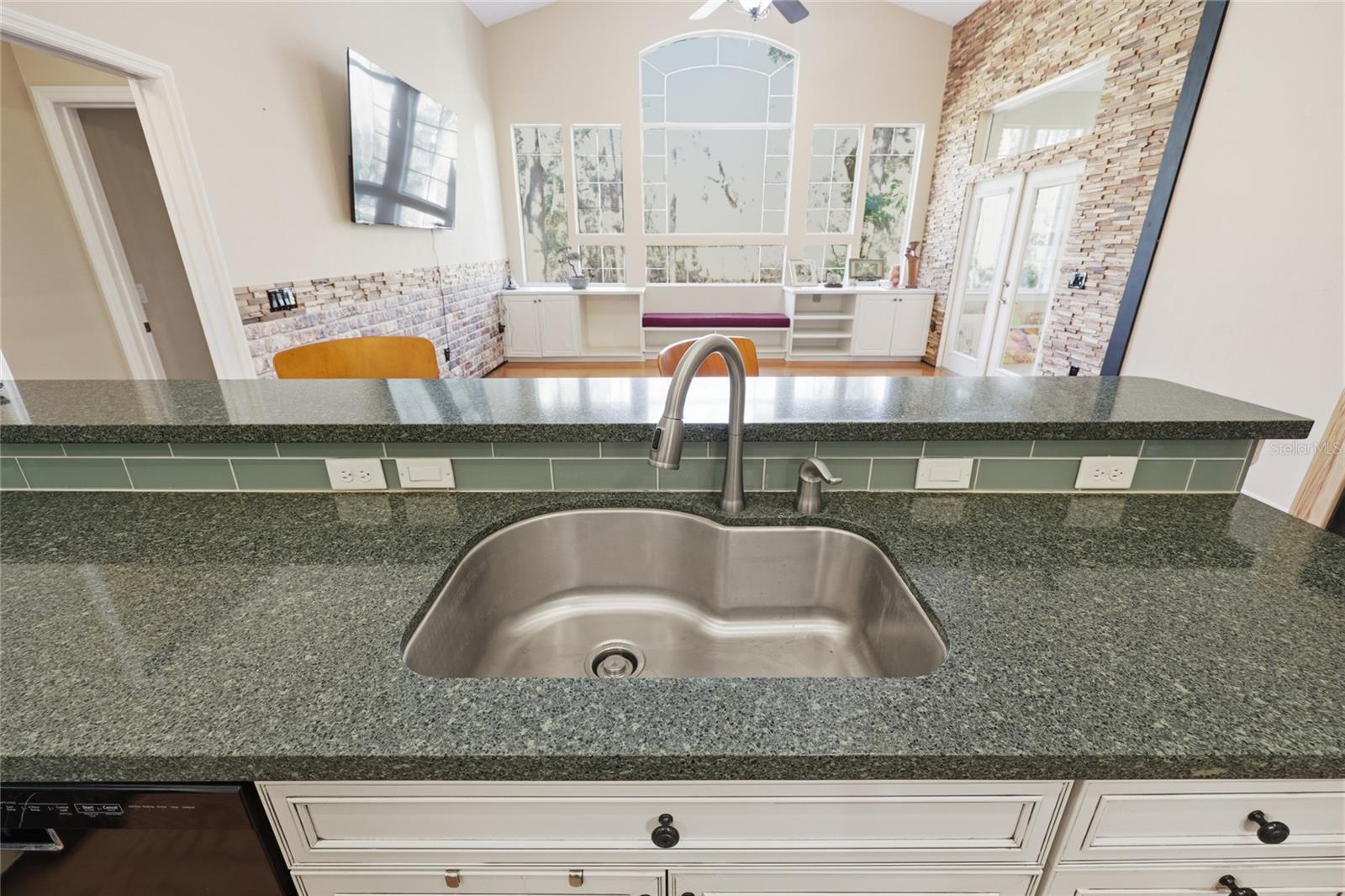 Image 23 of 62 For 10320 17th Place