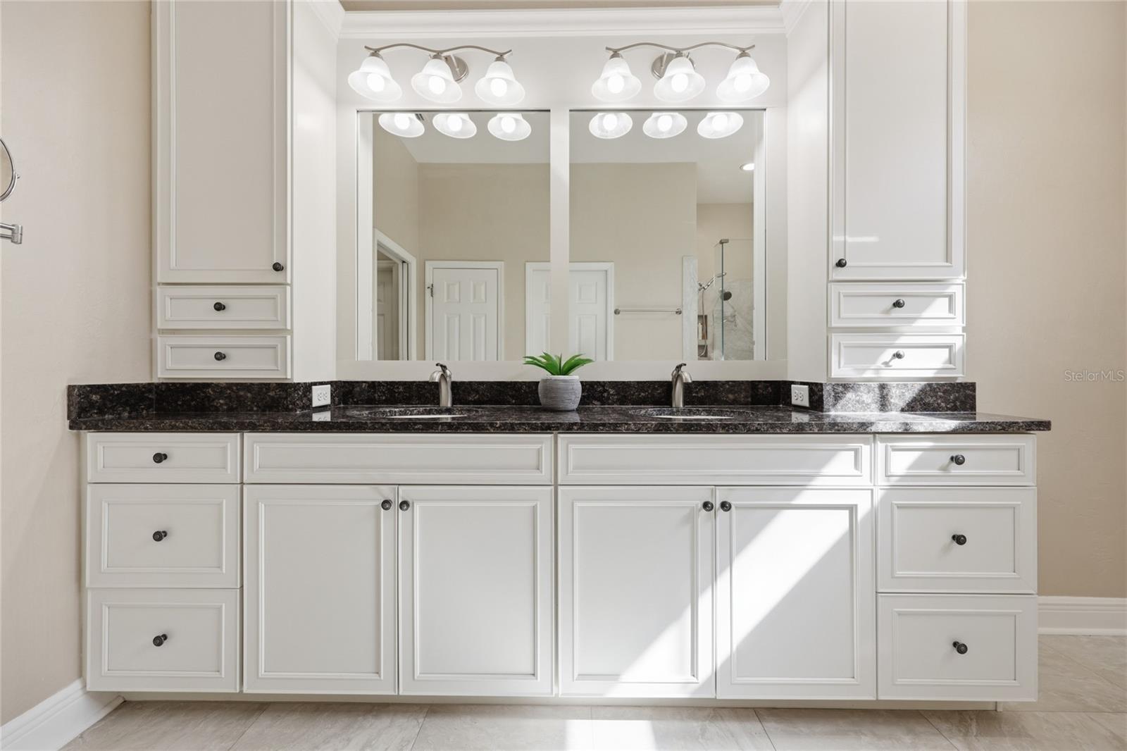 Image 32 of 62 For 10320 17th Place