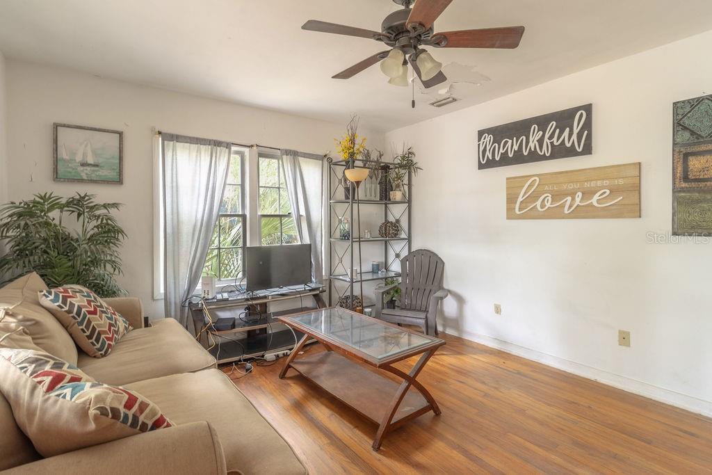 Image 3 of 13 For 1119 25th Avenue