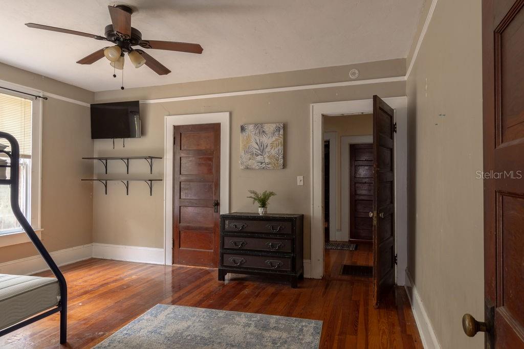 Image 4 of 13 For 1119 25th Avenue