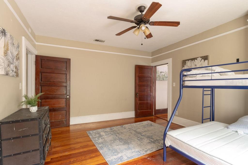 Image 5 of 13 For 1119 25th Avenue