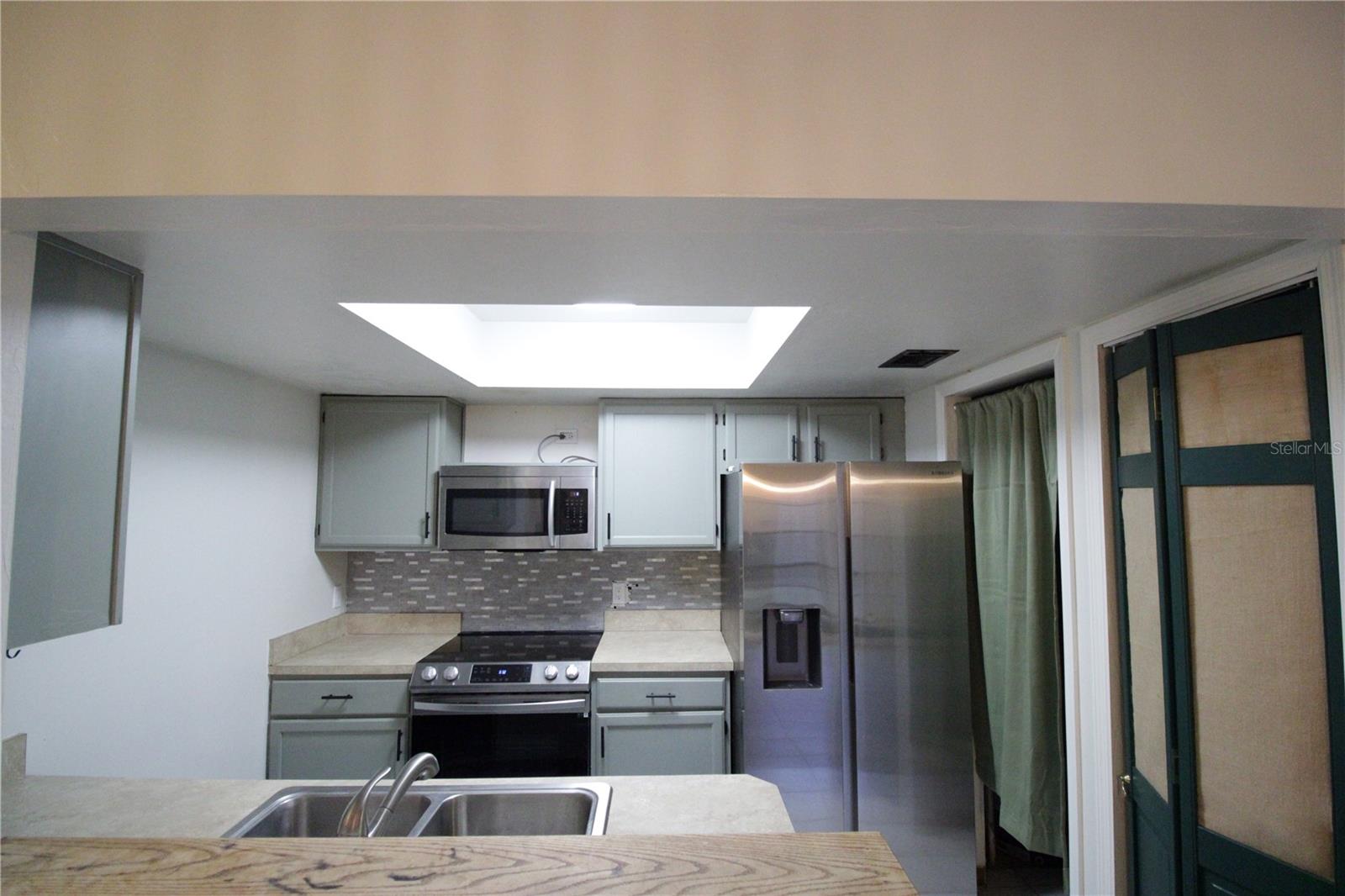 Image 3 of 19 For 900 62nd Boulevard K72