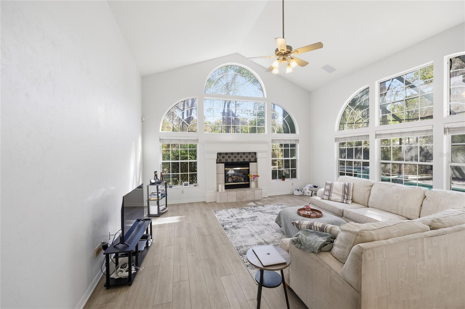 Image 15 of 57 For 9605 33rd Lane