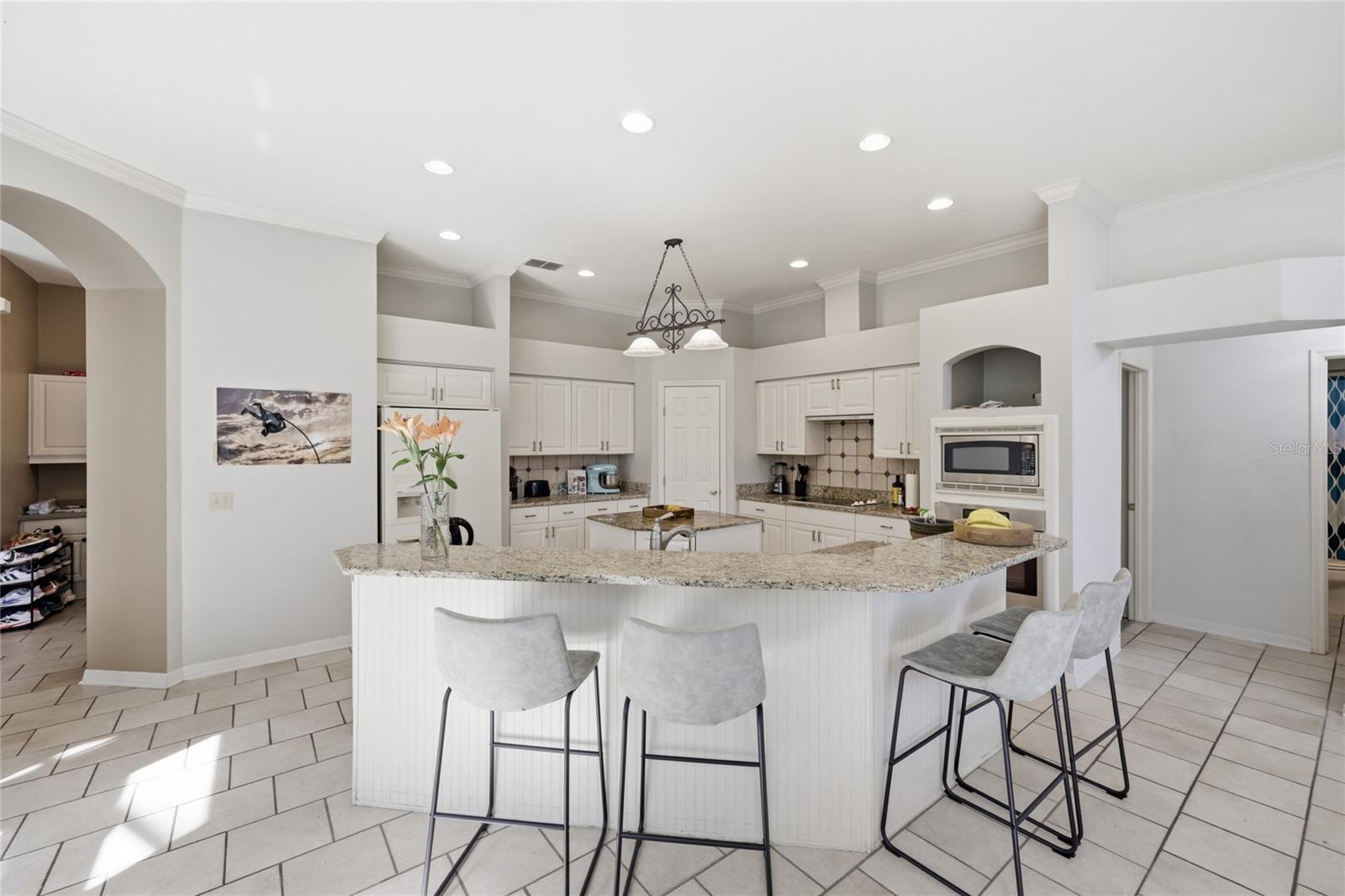 Image 19 of 57 For 9605 33rd Lane