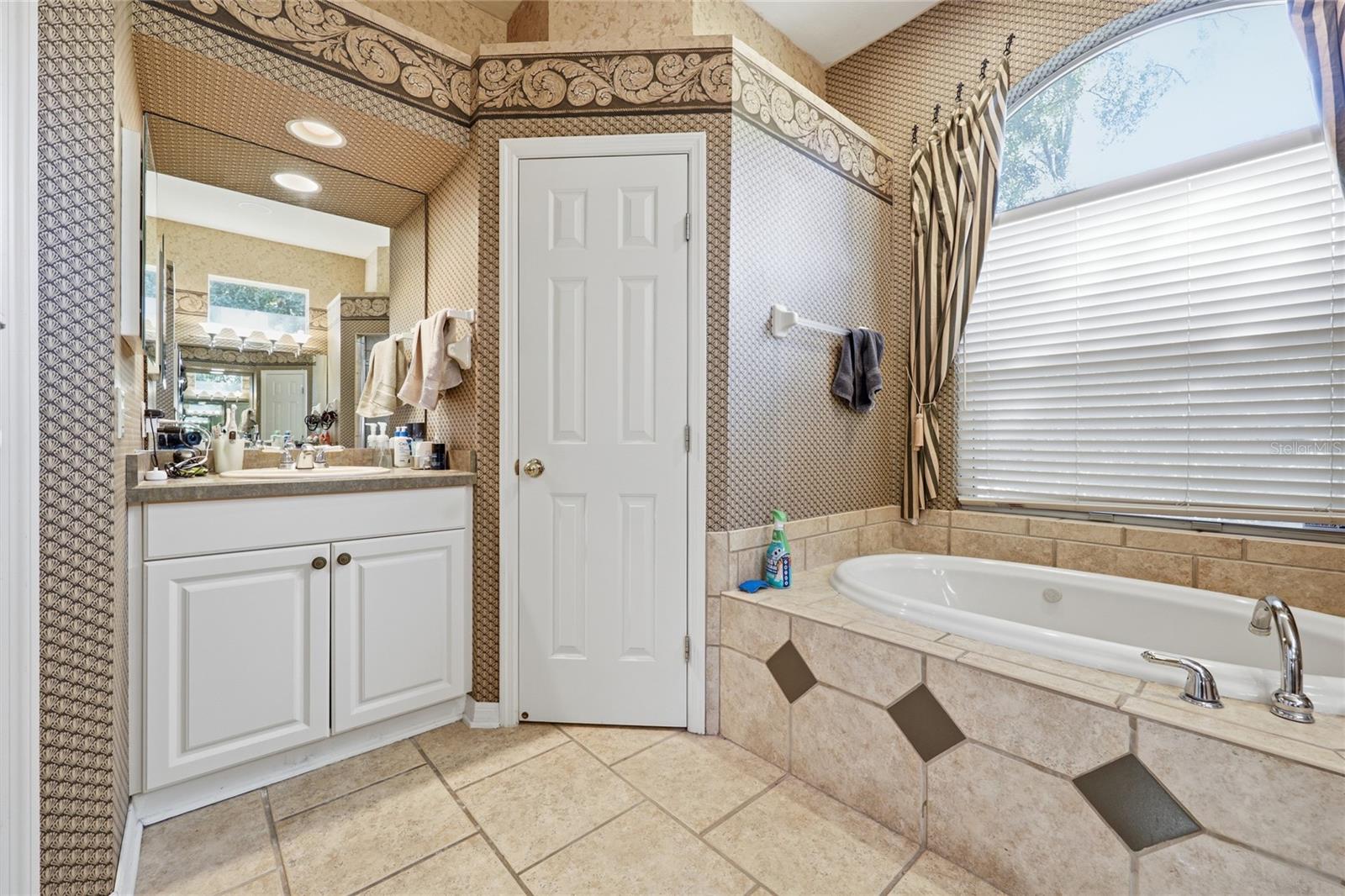 Image 27 of 57 For 9605 33rd Lane