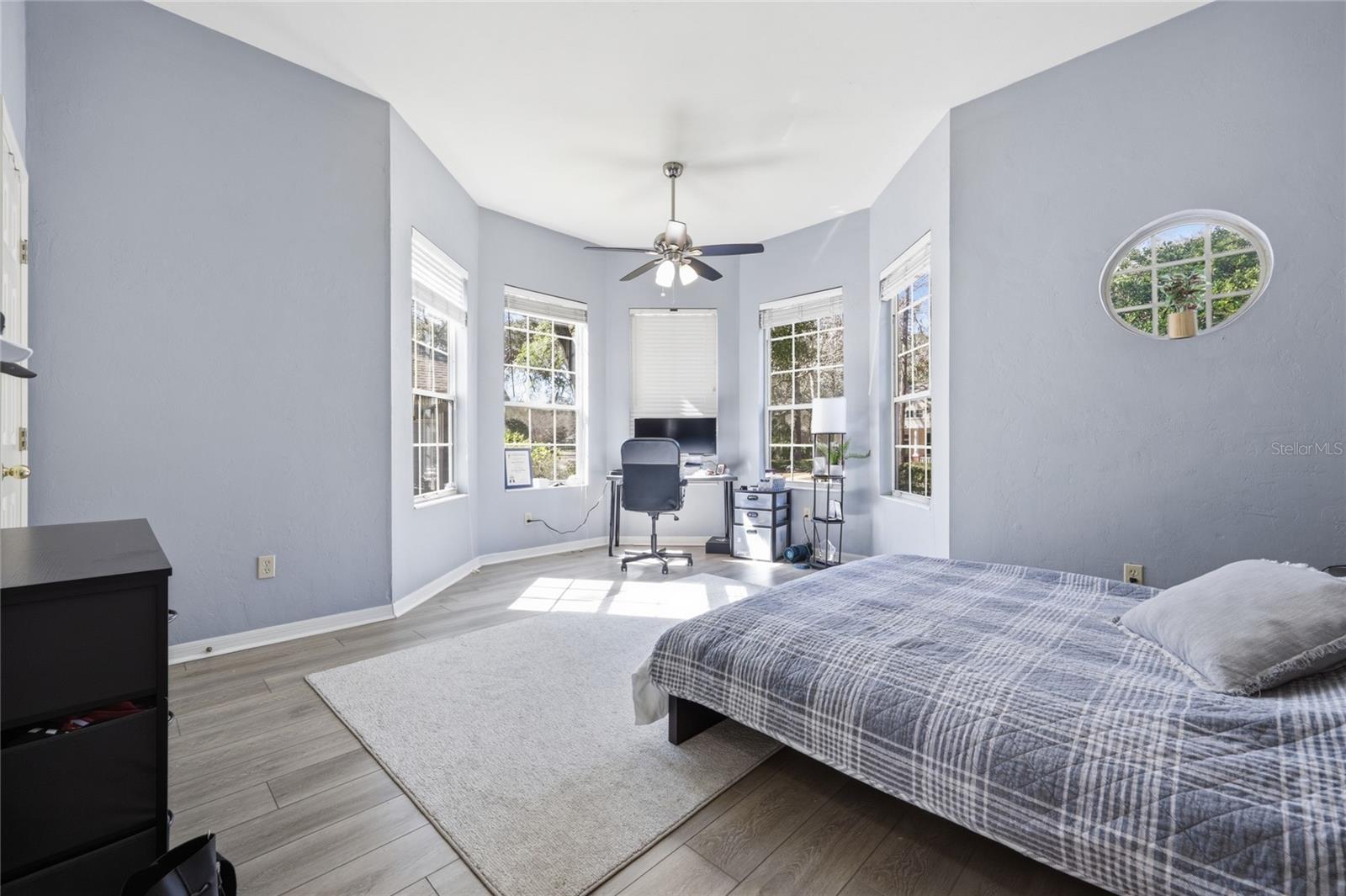 Image 28 of 57 For 9605 33rd Lane