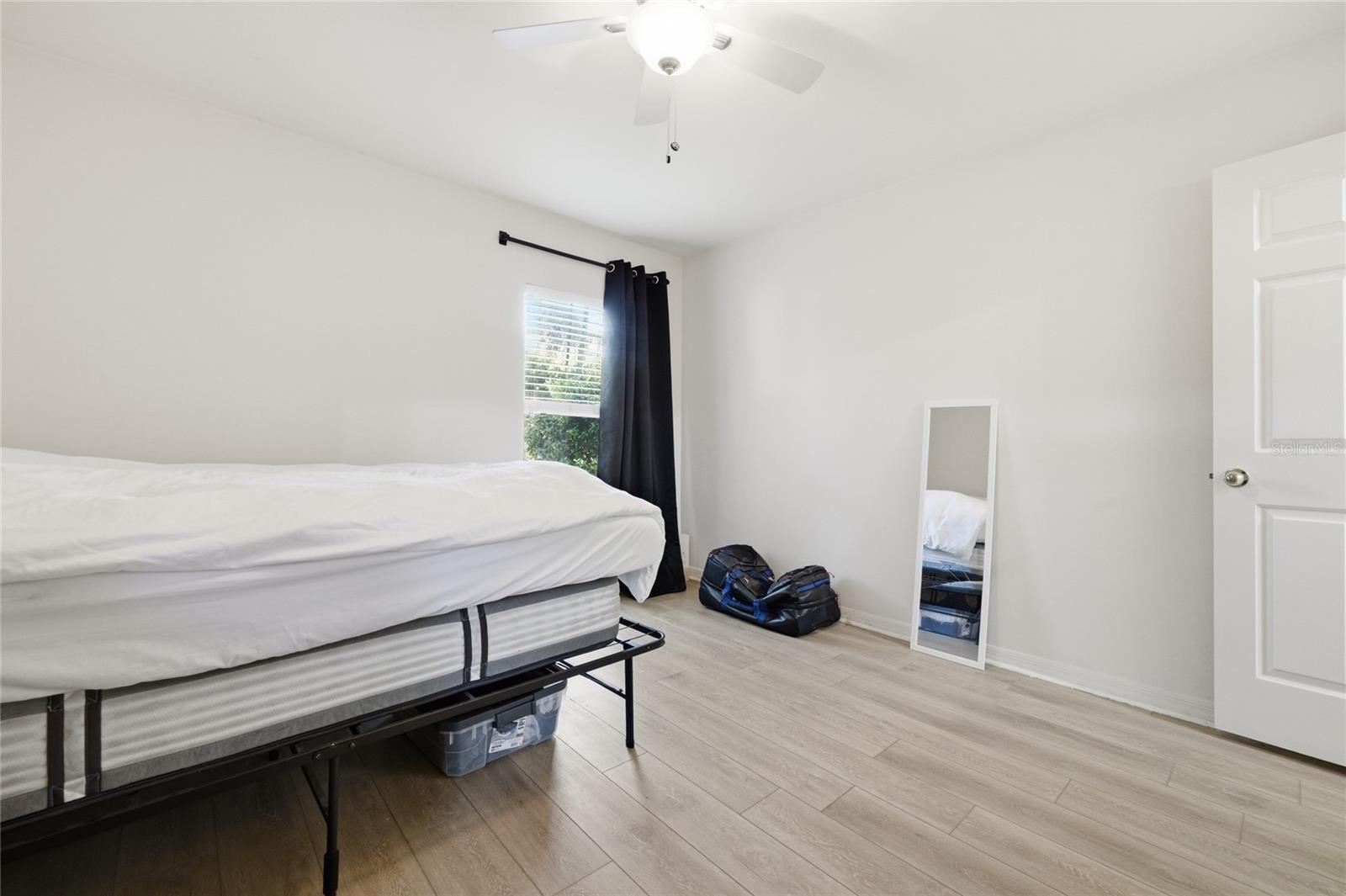 Image 40 of 57 For 9605 33rd Lane