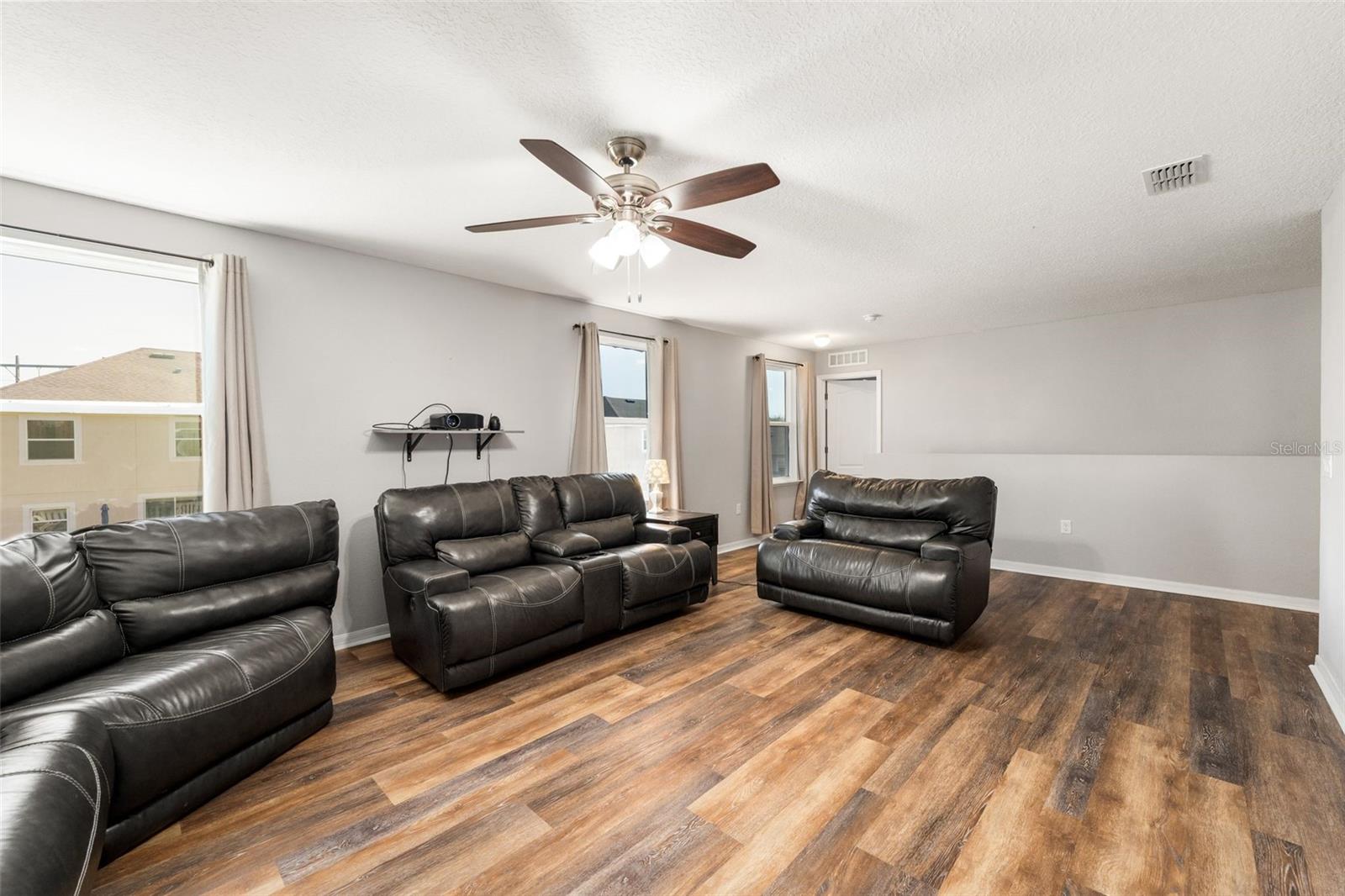 Image 24 of 52 For 1049 233rd Drive