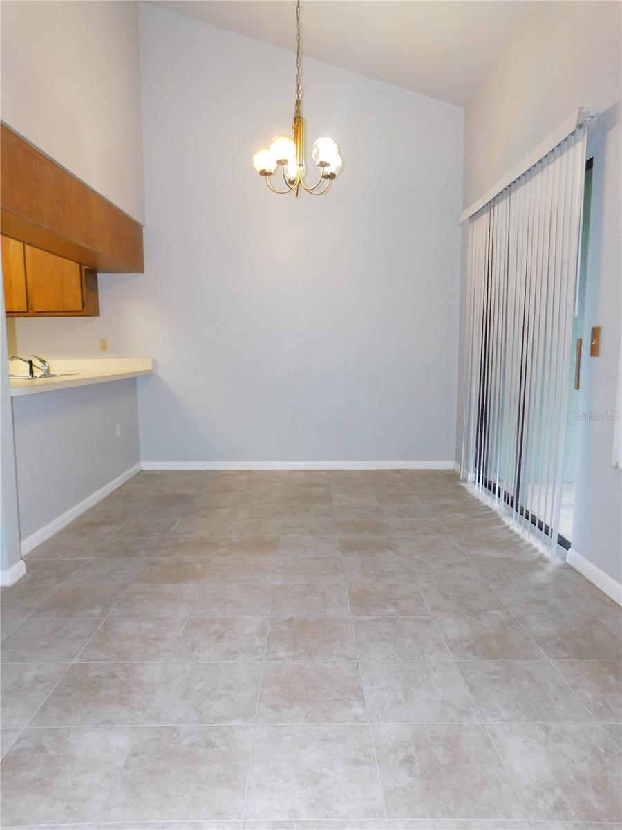 Image 4 of 19 For 4385 20th Lane