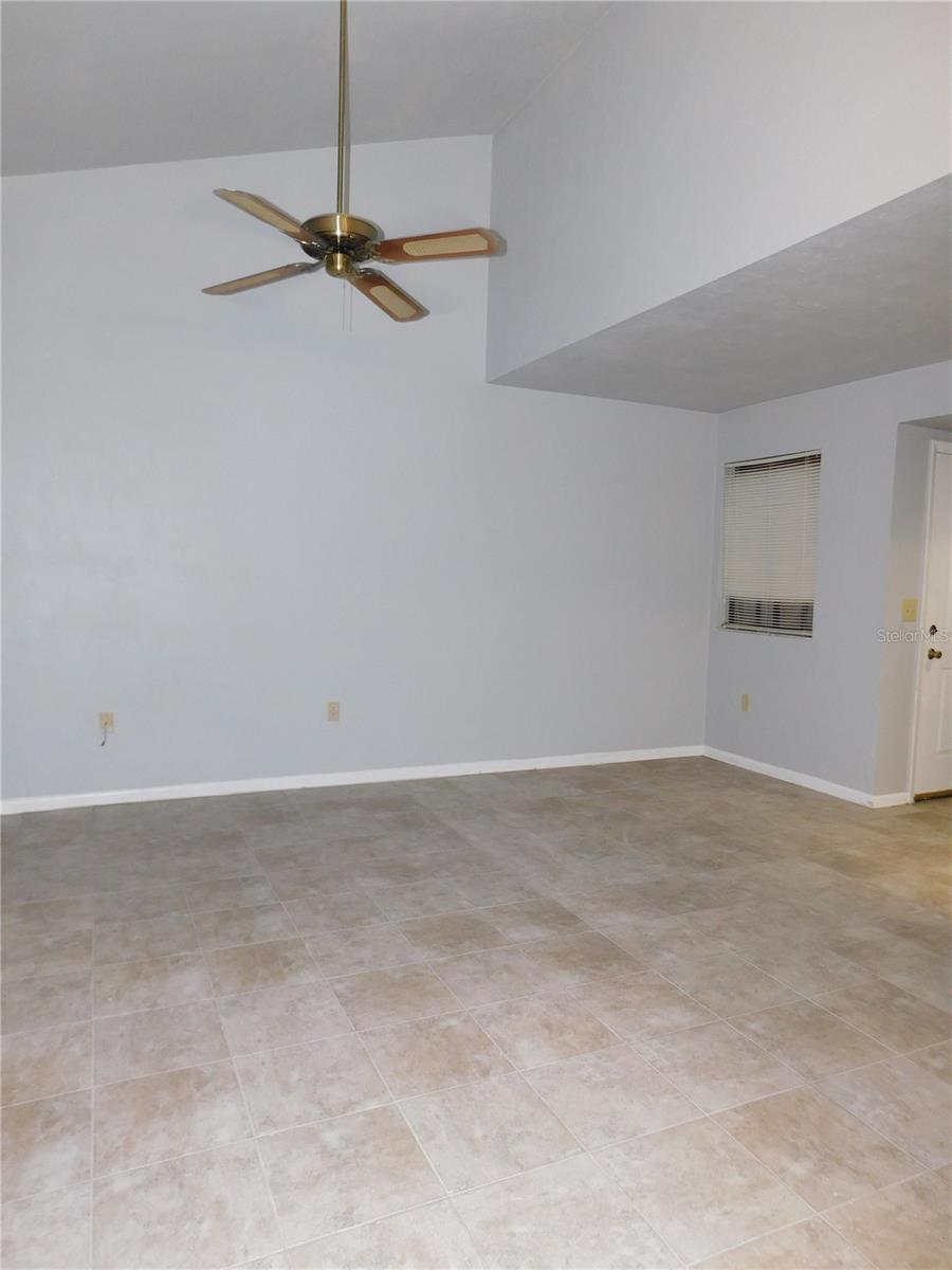 Image 5 of 19 For 4385 20th Lane