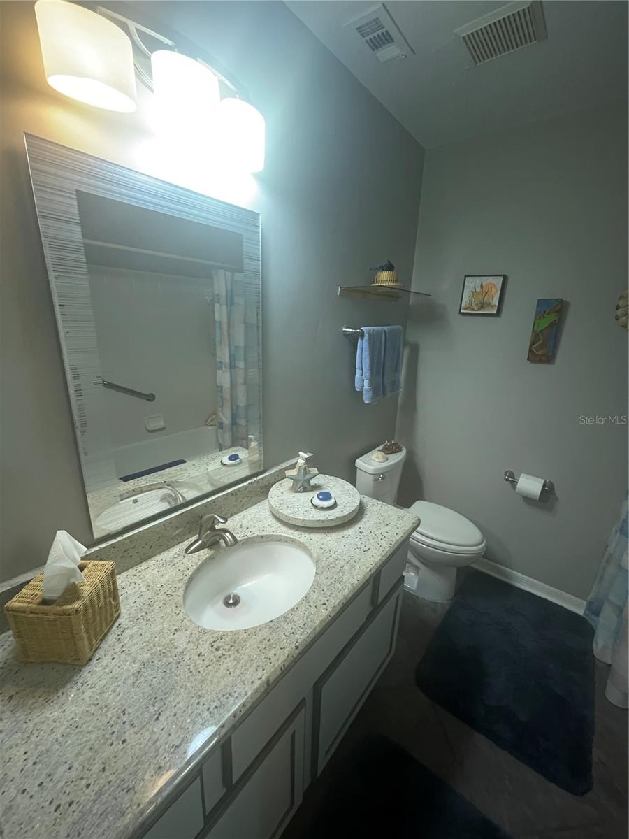 Image 8 of 22 For 324 48th Boulevard K