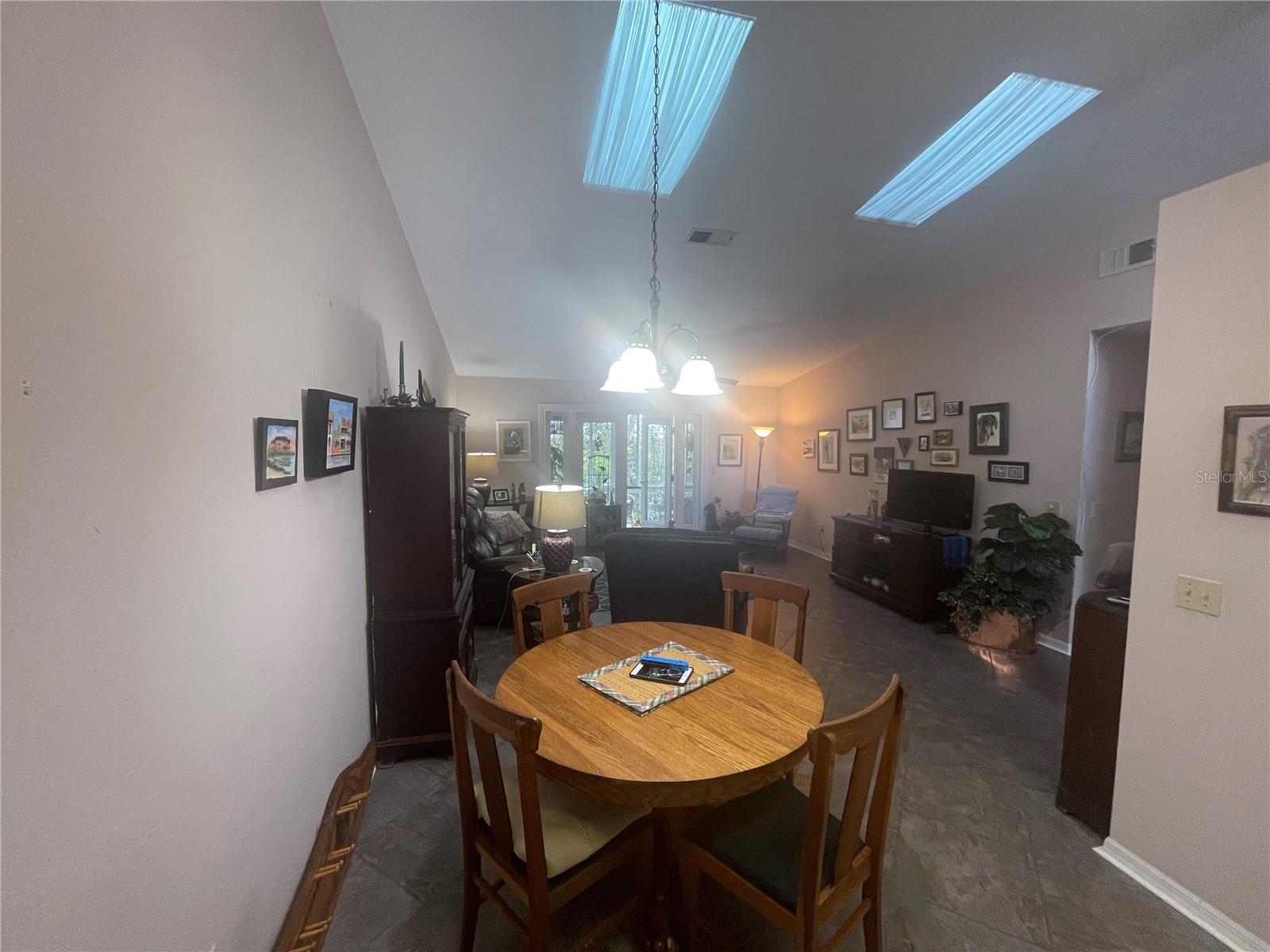 Image 9 of 22 For 324 48th Boulevard K