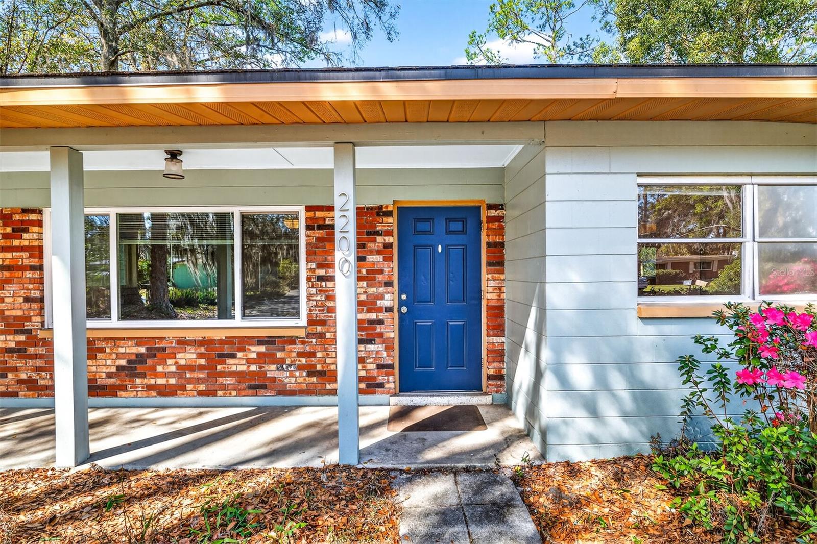 Listing photo id 3 for 2200 16th Terrace