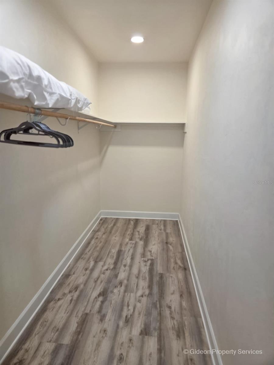 Image 17 of 36 For 4460 19th Street