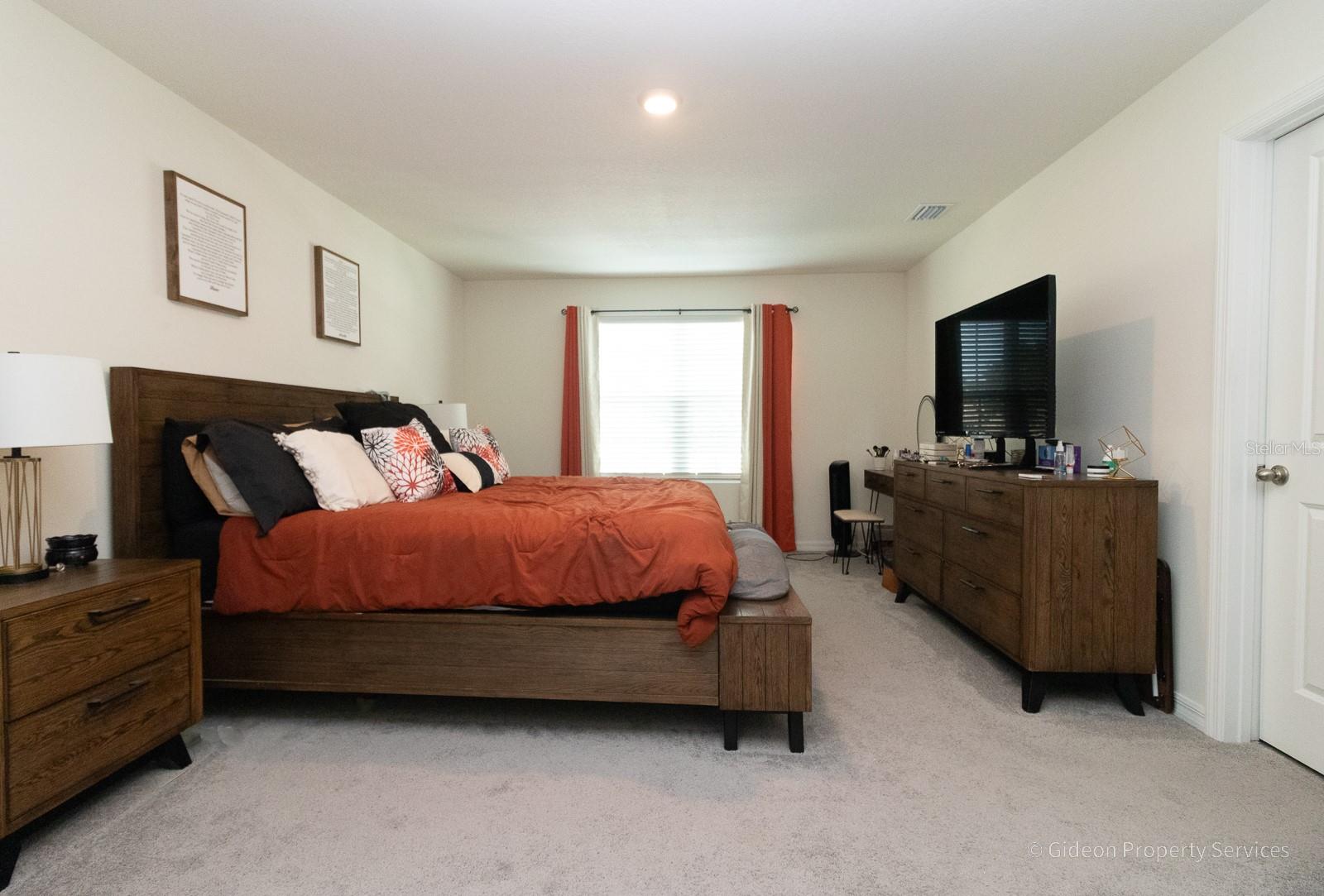 Image 16 of 36 For 16372 190th Street