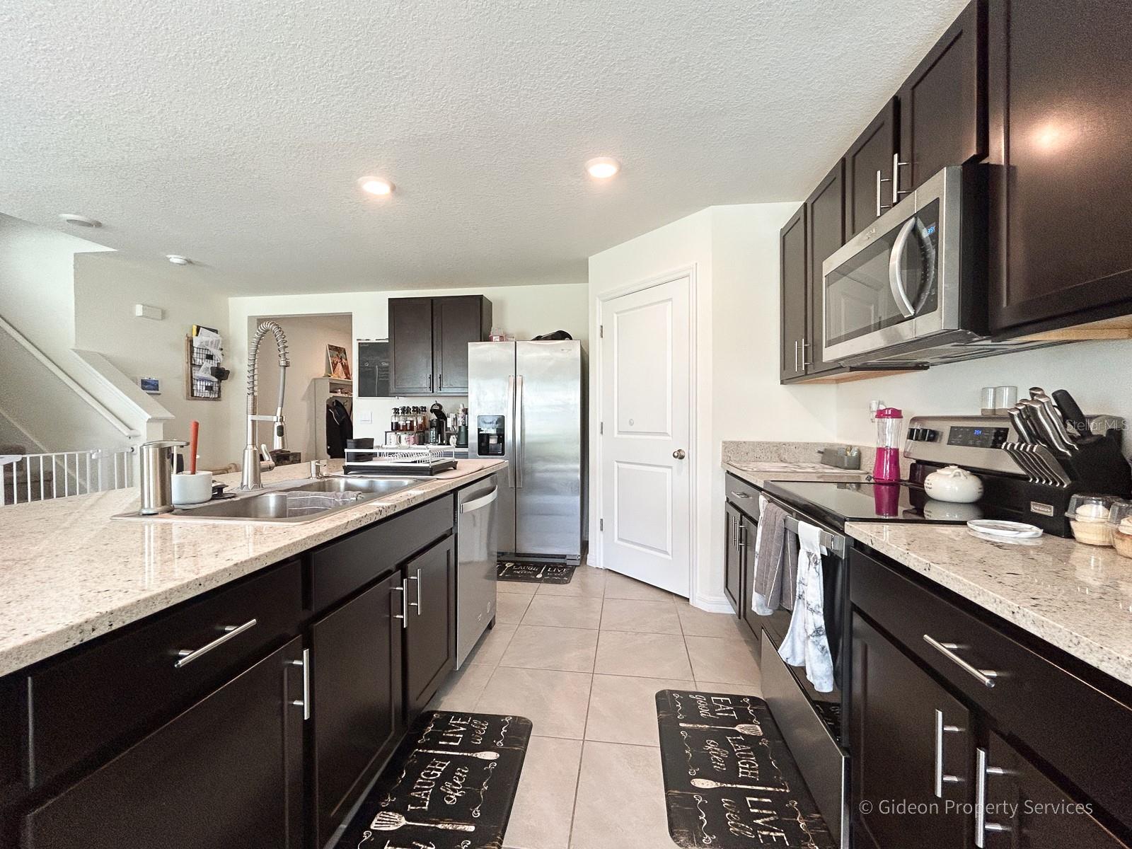 Image 4 of 36 For 16372 190th Street