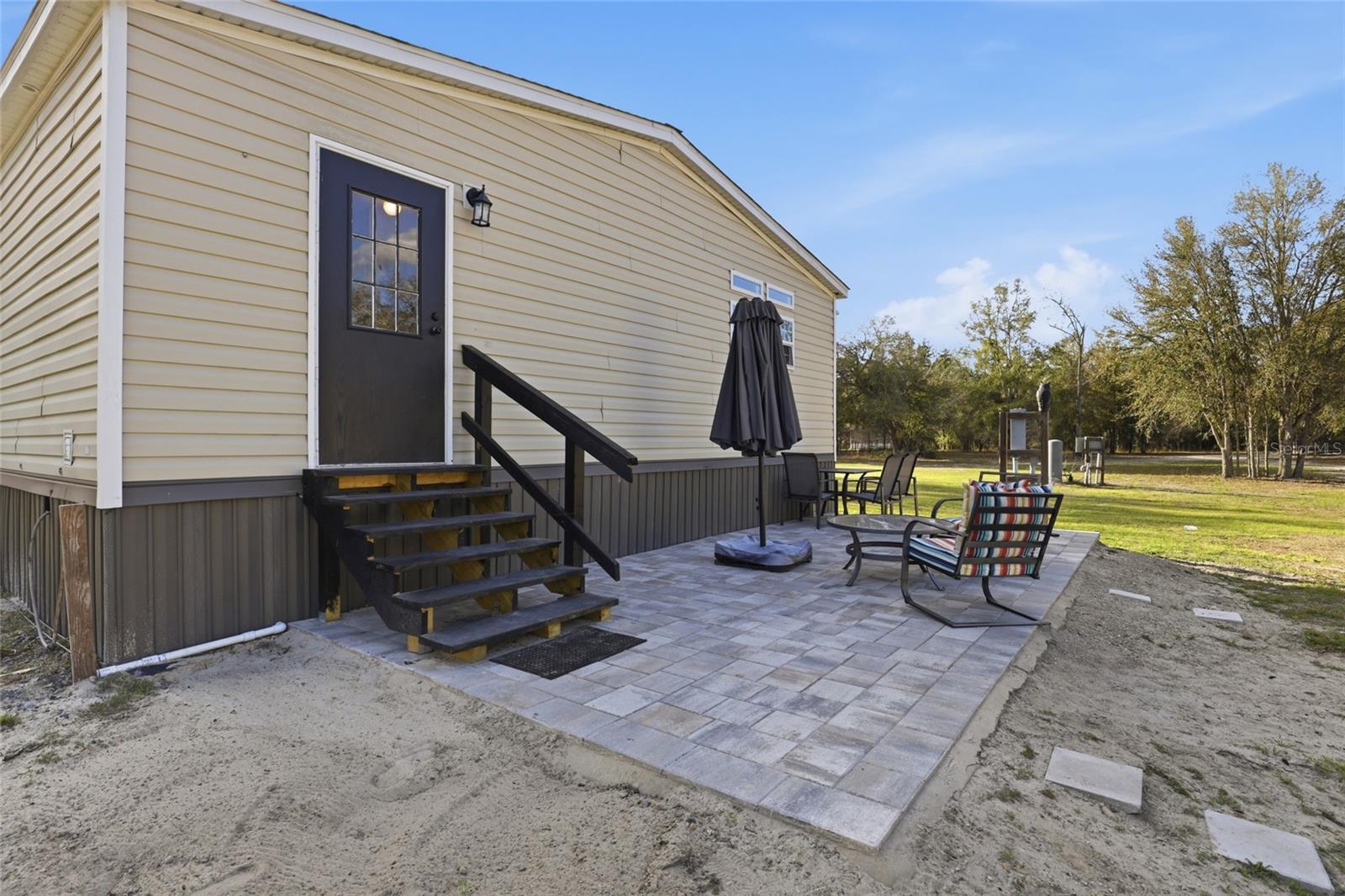 Listing photo id 25 for 710 Scout Glen