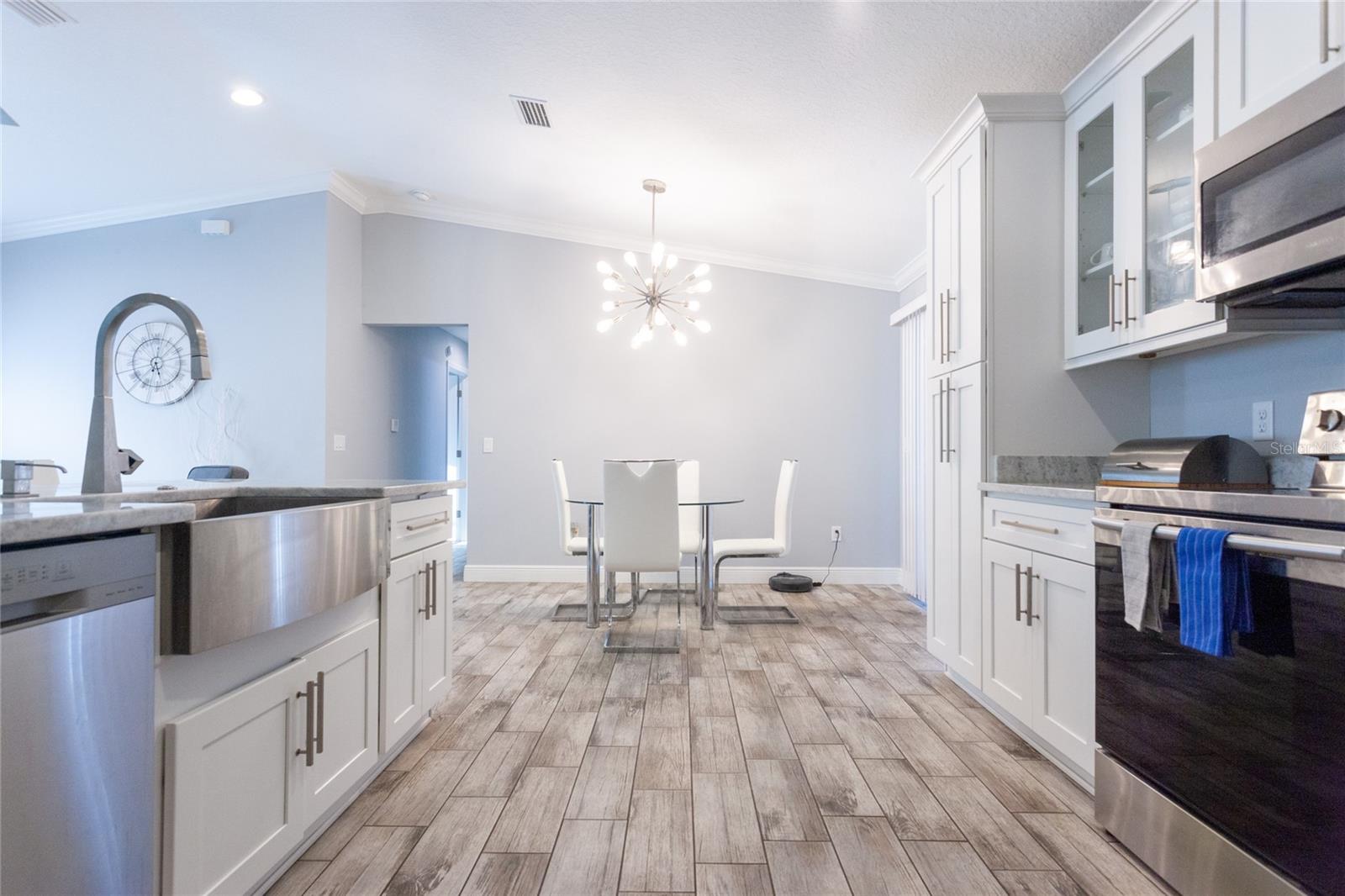 Image 12 of 30 For 15540 5th Street