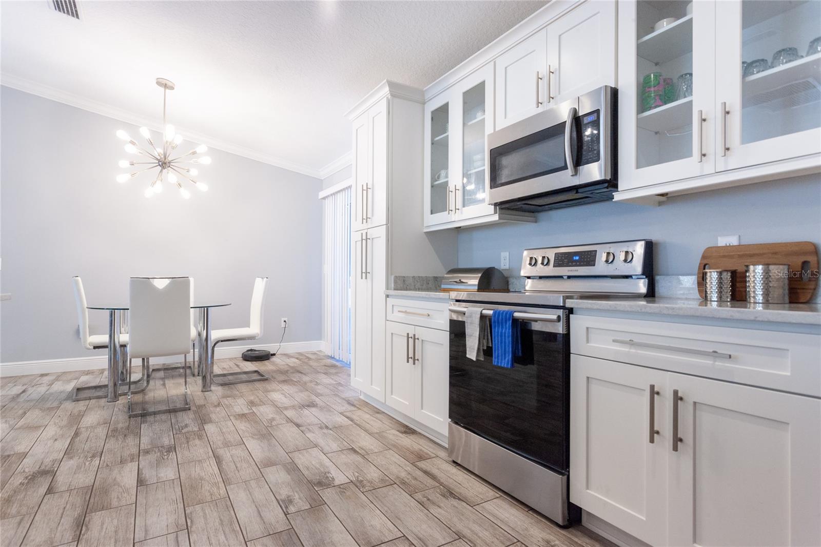 Image 13 of 30 For 15540 5th Street