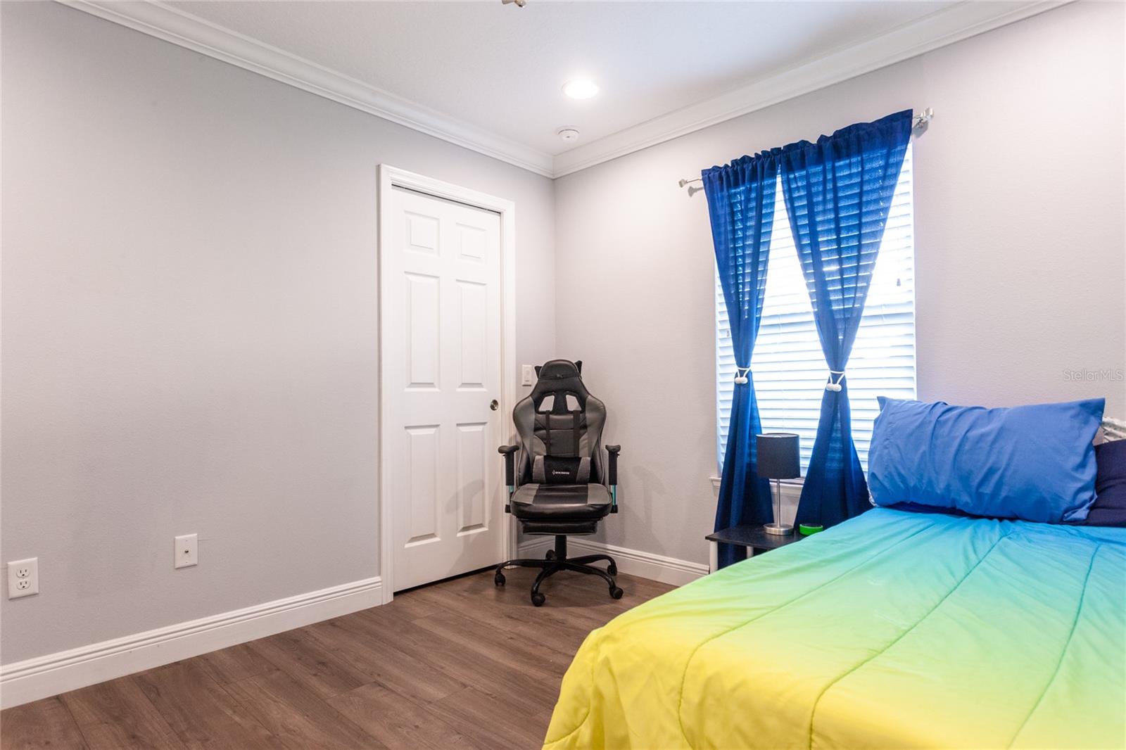 Image 21 of 30 For 15540 5th Street