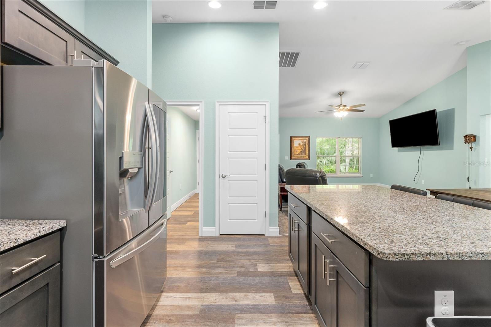 Image 6 of 29 For 6144 Avenue G