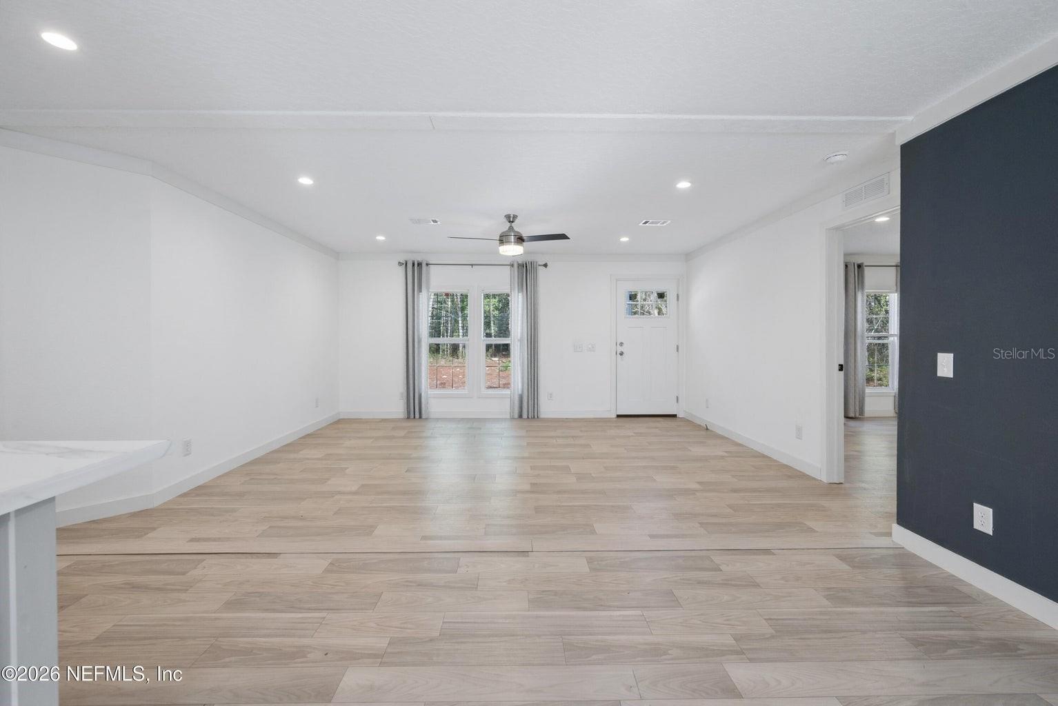 Image 10 of 37 For 7577 Hot Springs Court