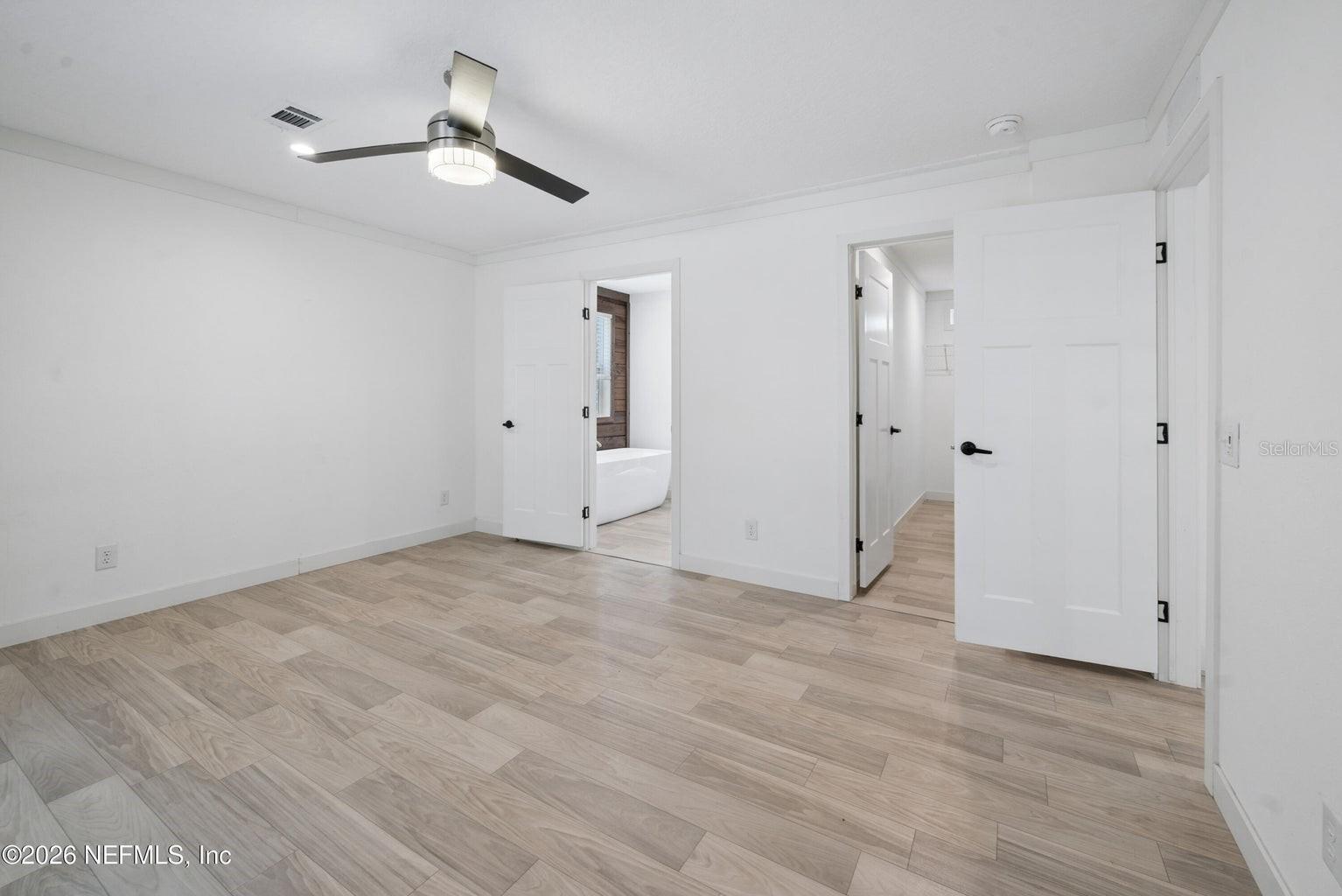 Image 13 of 37 For 7577 Hot Springs Court