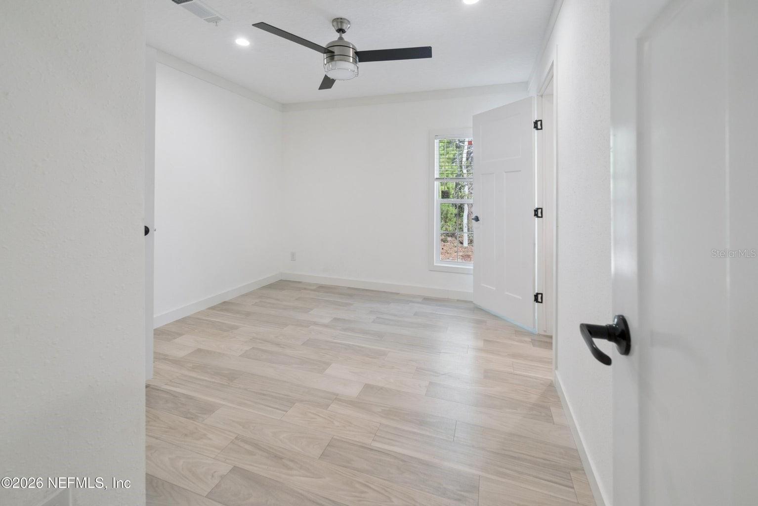 Image 24 of 37 For 7577 Hot Springs Court