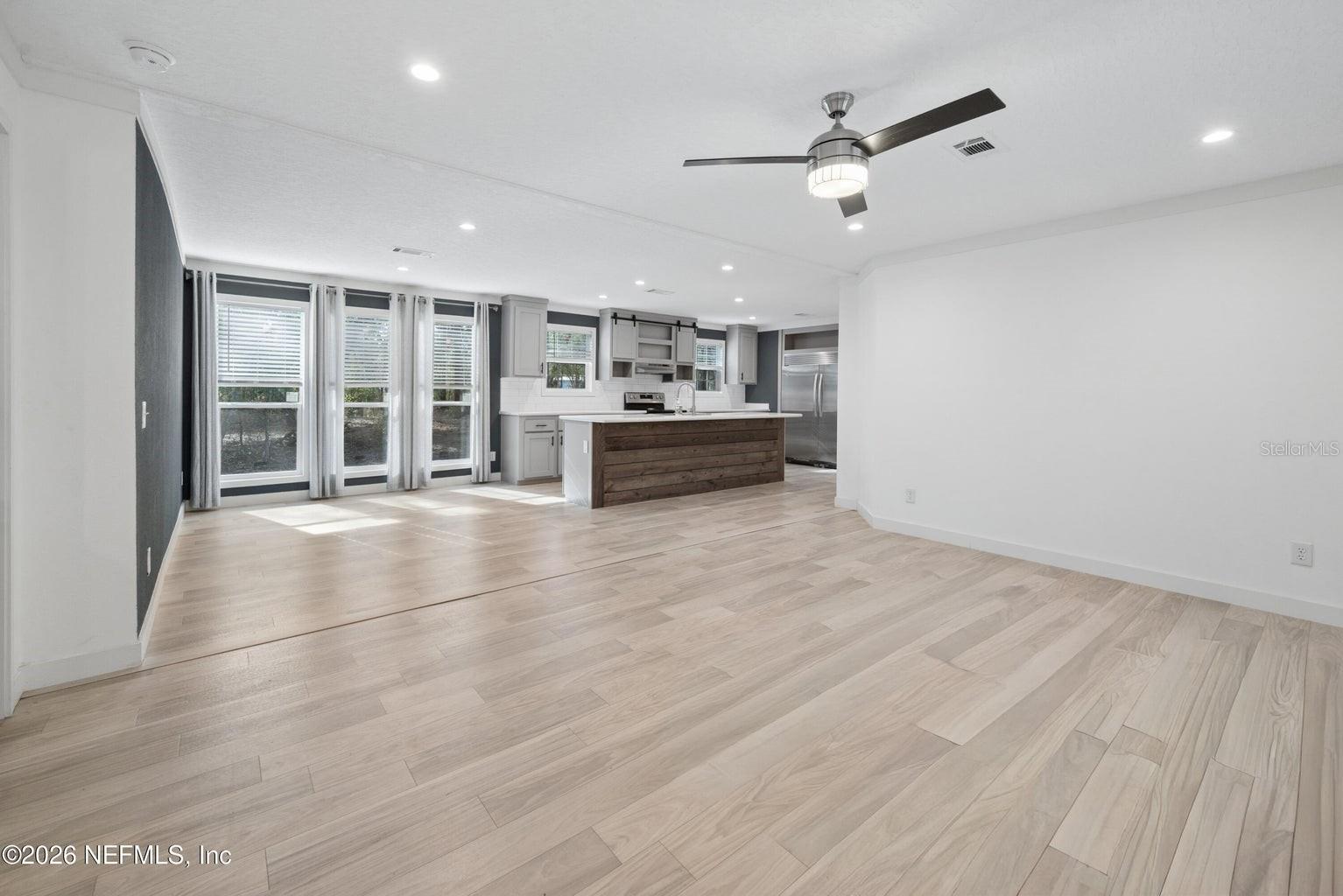 Image 4 of 37 For 7577 Hot Springs Court