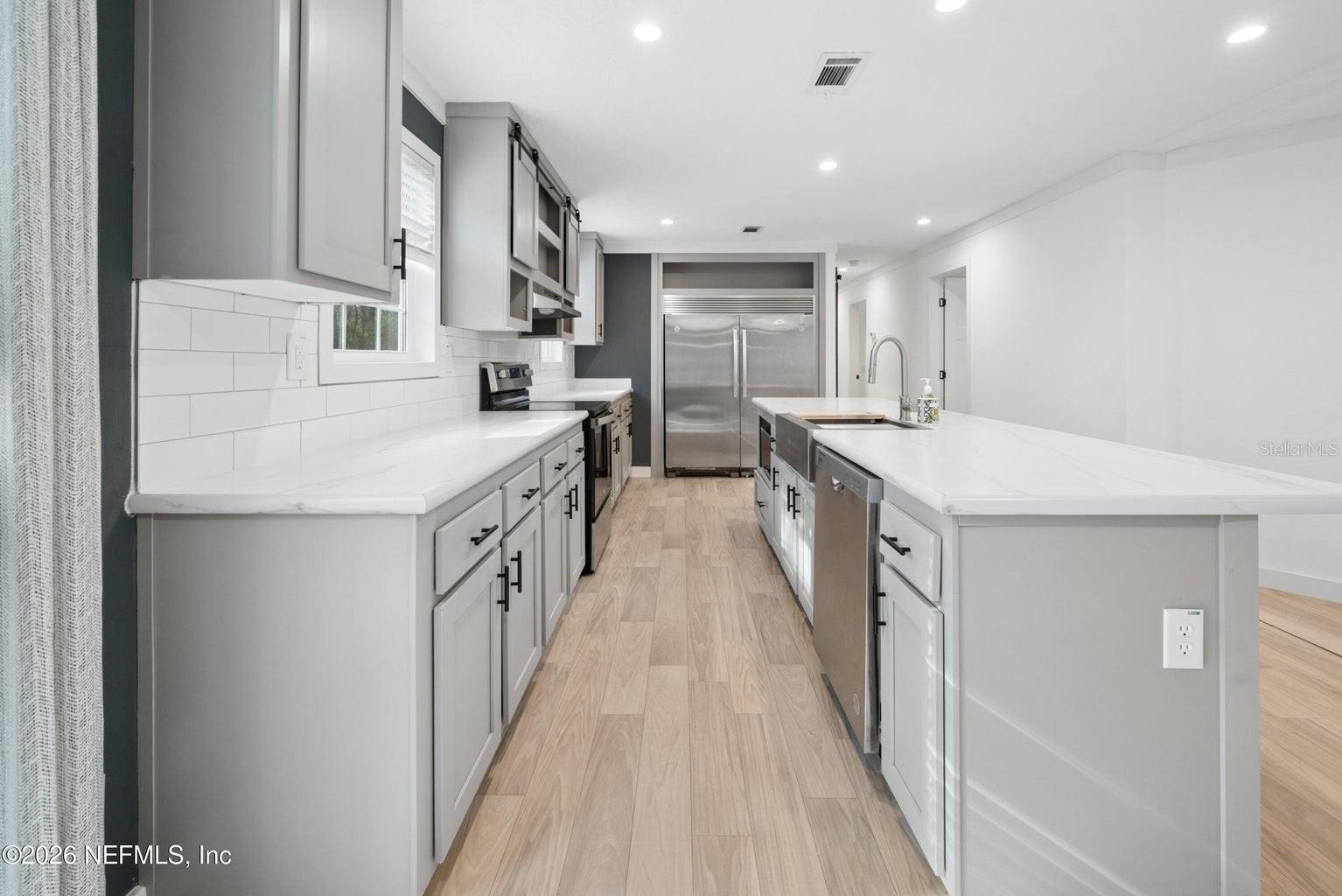 Image 7 of 37 For 7577 Hot Springs Court