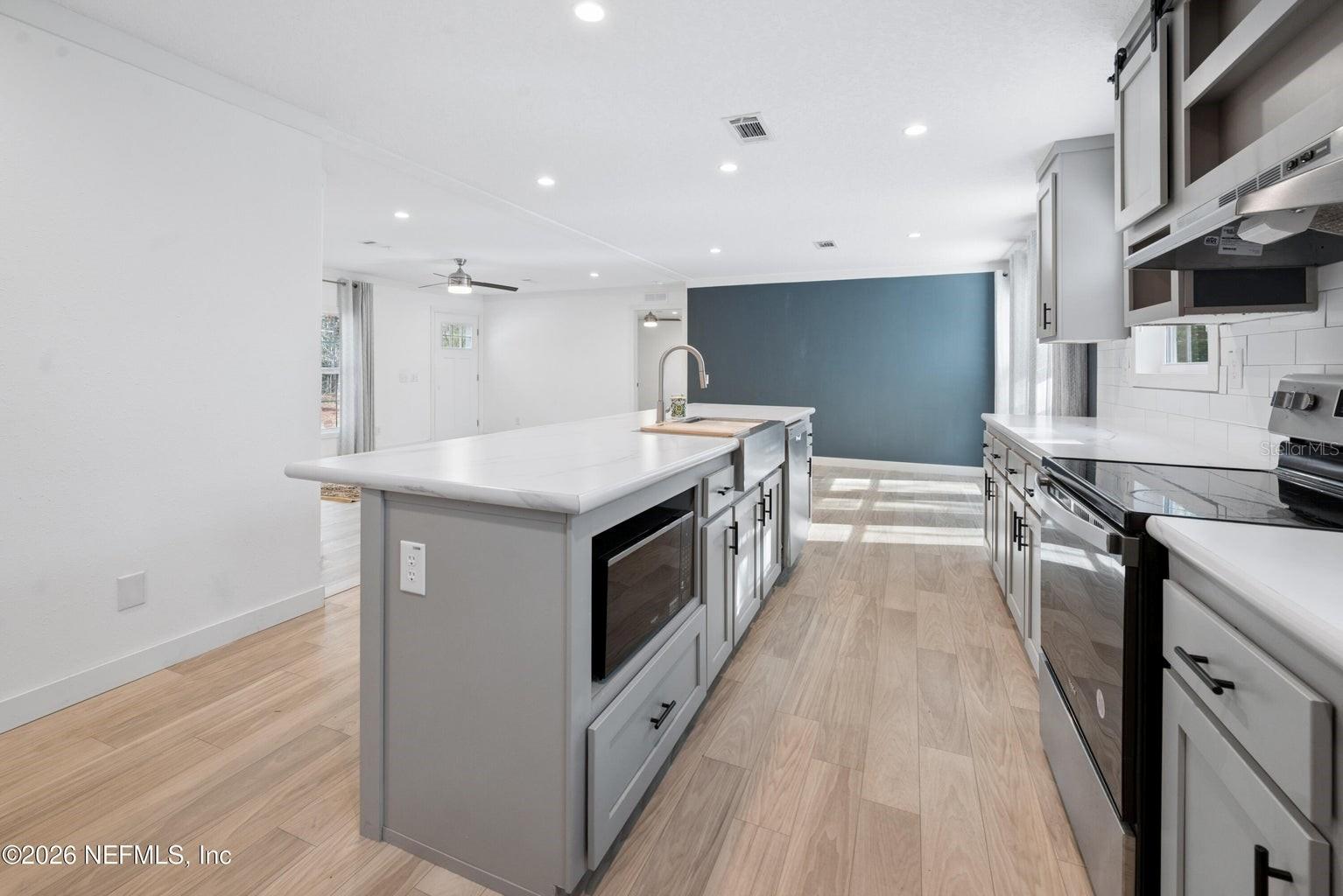 Image 9 of 37 For 7577 Hot Springs Court