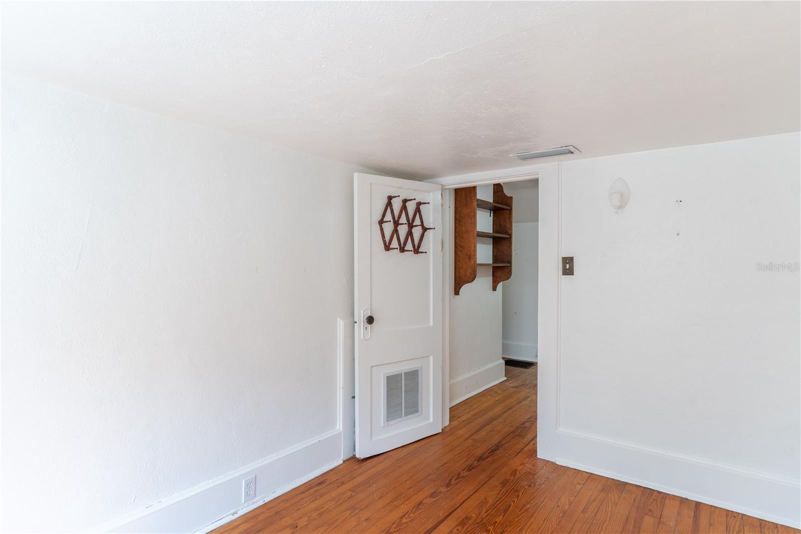 Image 32 of 41 For 1106 4th Street