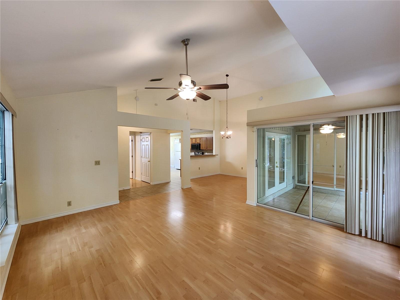 Image 11 of 46 For 5026 94 Street