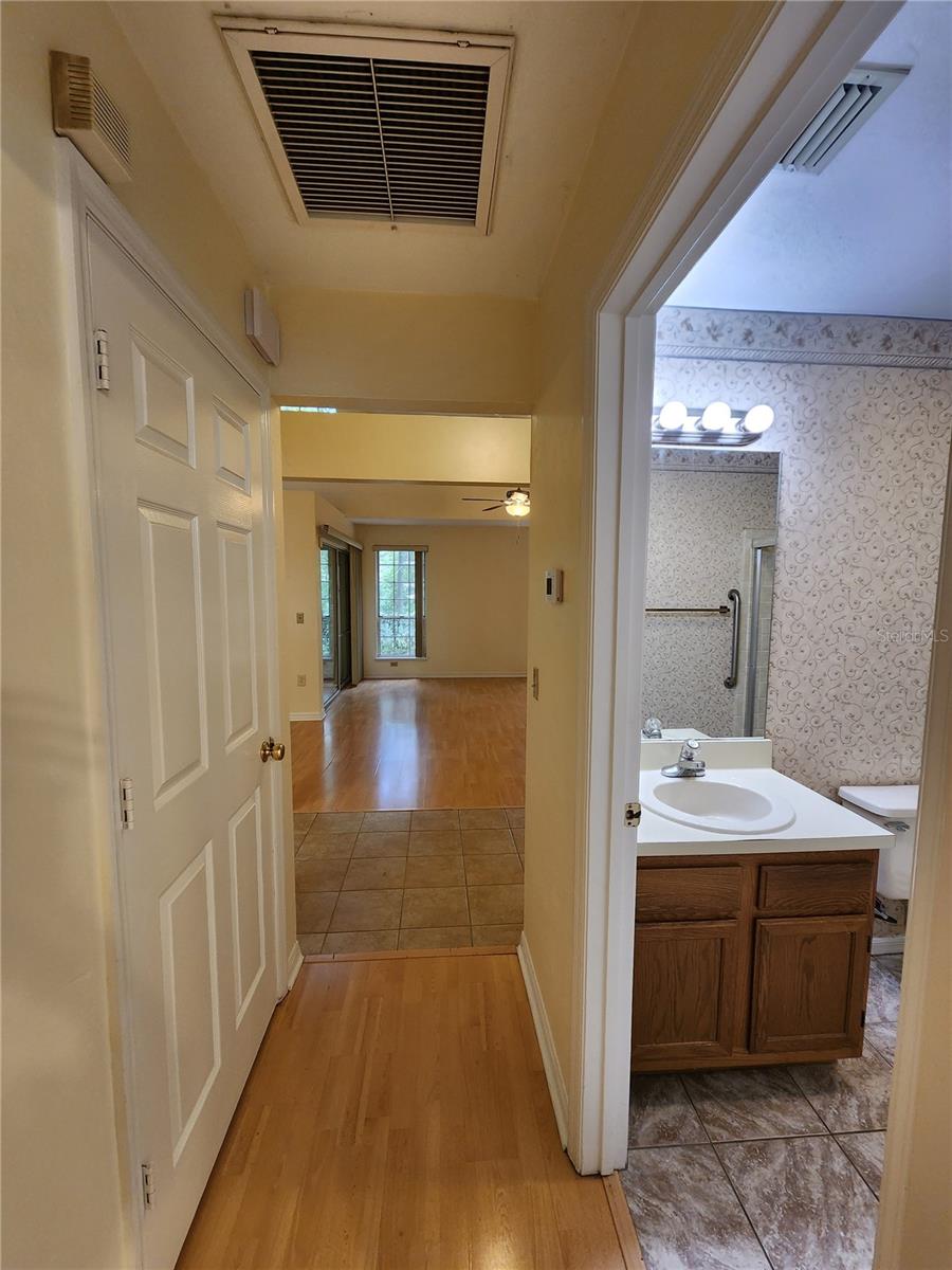 Image 20 of 46 For 5026 94 Street