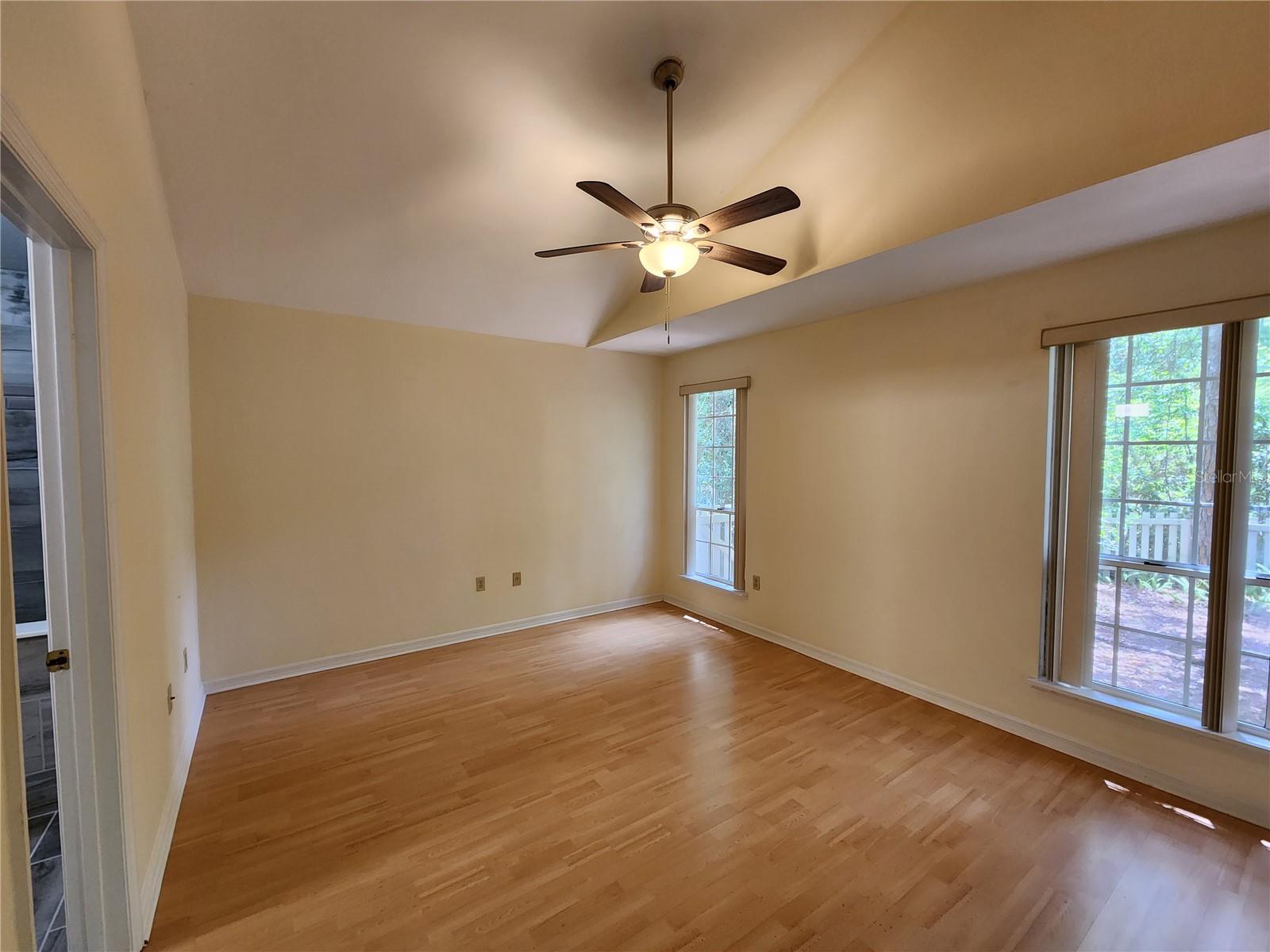 Image 23 of 46 For 5026 94 Street