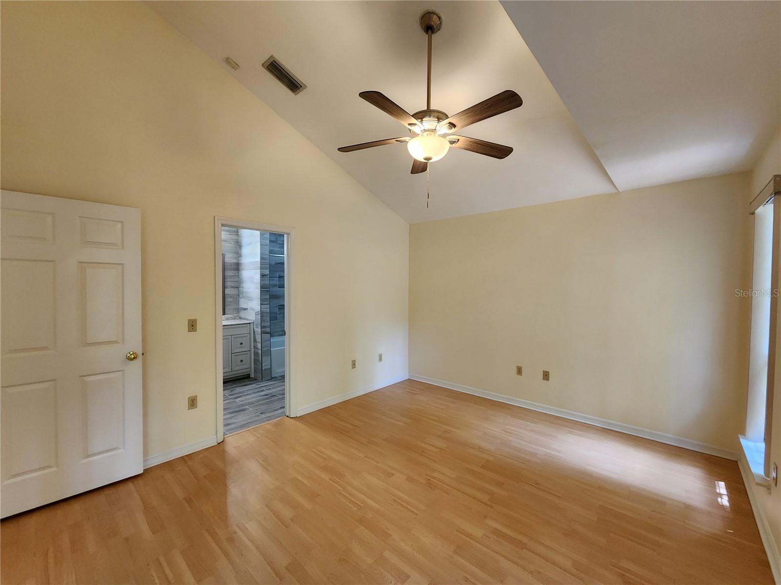 Image 24 of 46 For 5026 94 Street