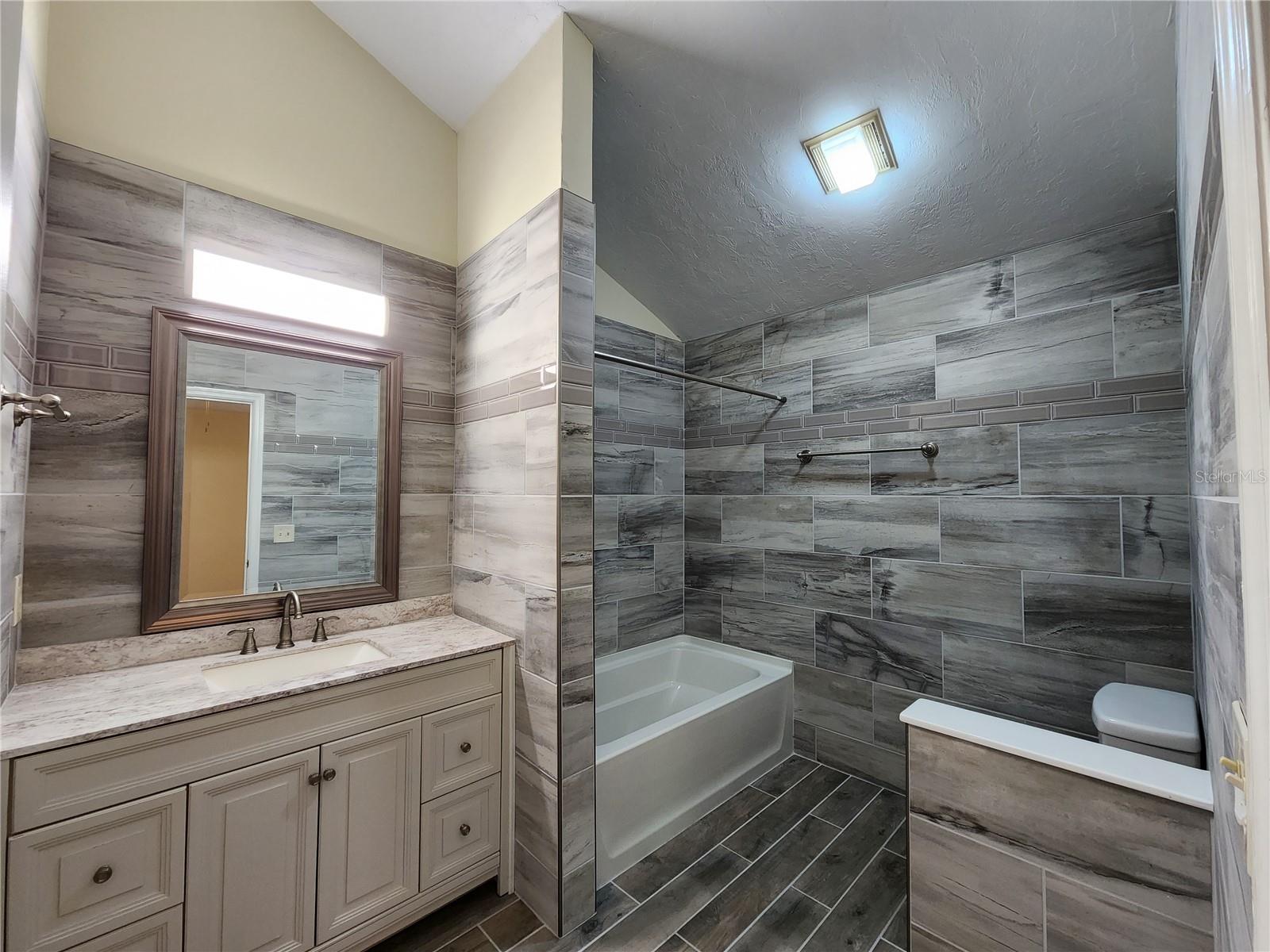 Image 27 of 46 For 5026 94 Street