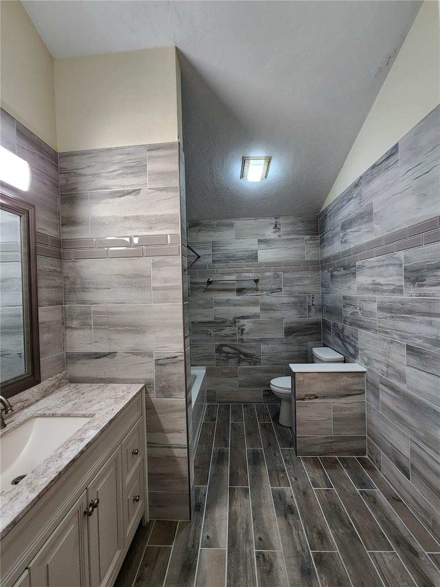 Image 37 of 46 For 5026 94 Street