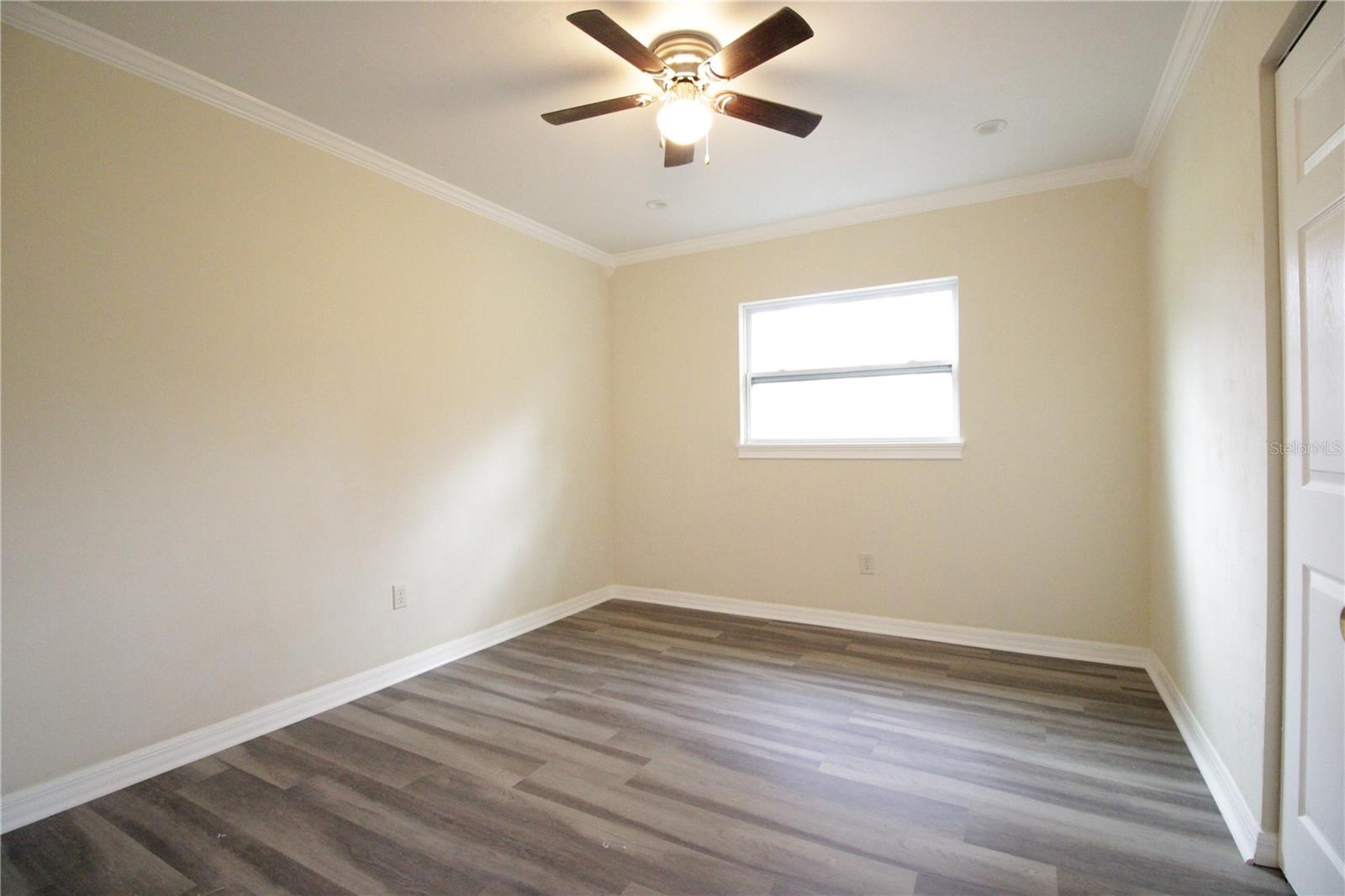 Image 16 of 25 For 10907 24th Avenue