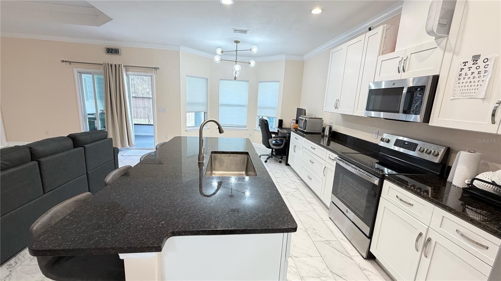 Image 11 of 43 For 25248 1st Avenue