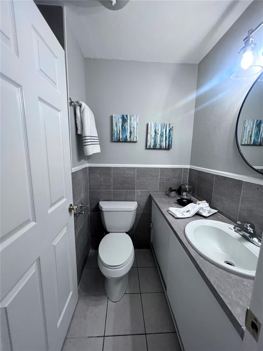 Image 11 of 18 For 3857 University Avenue