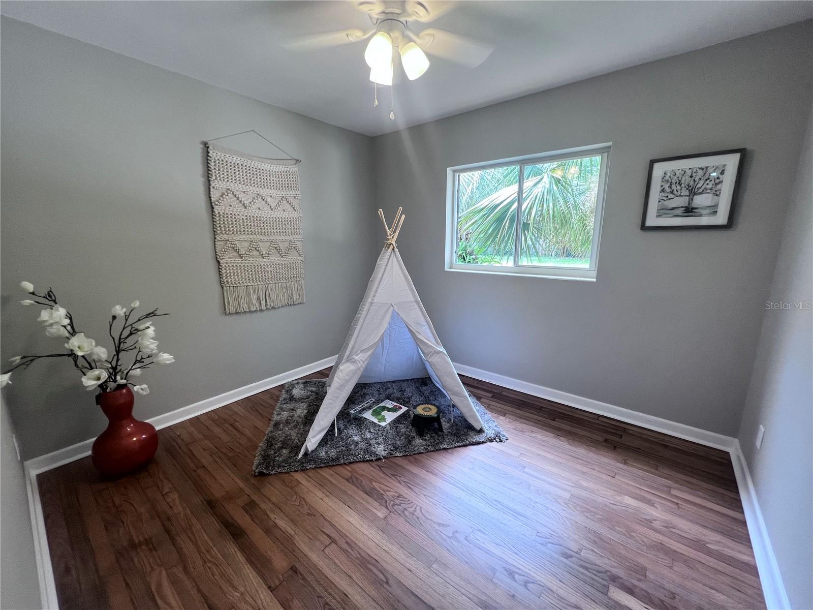 Image 15 of 18 For 3857 University Avenue