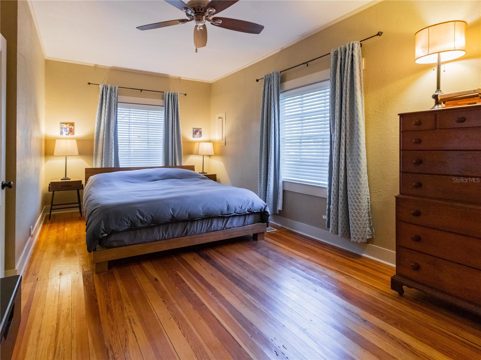 Image 12 of 30 For 221-223 9th Street