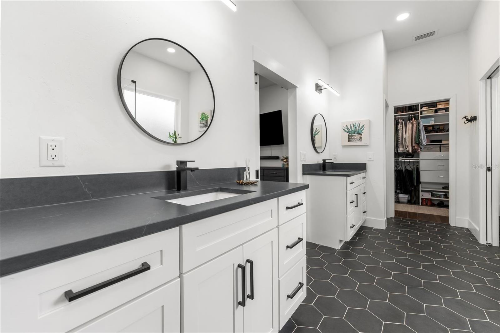 Image 24 of 44 For 3590 49th Drive