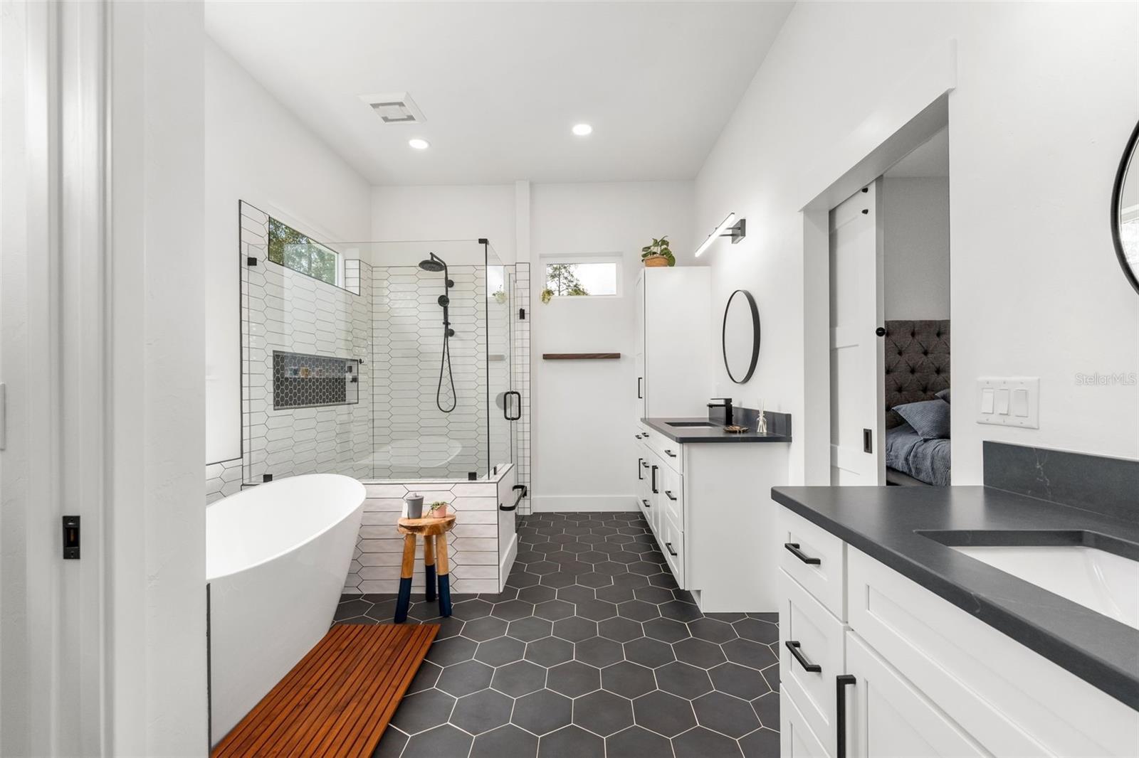 Image 26 of 44 For 3590 49th Drive