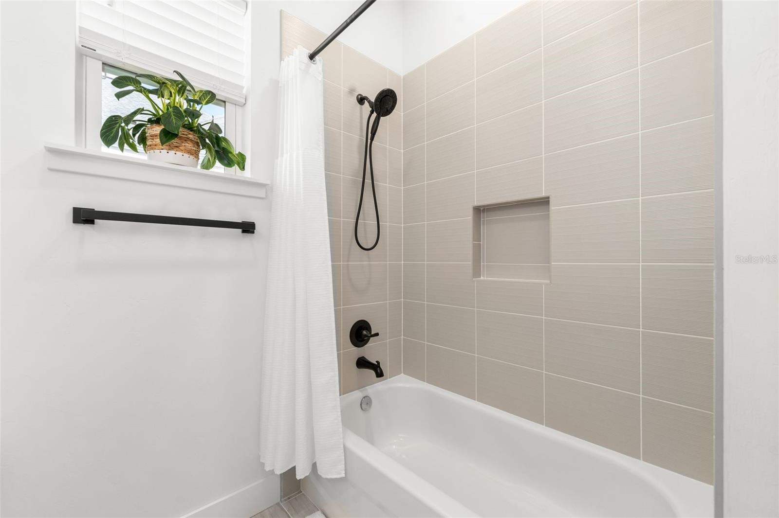 Image 28 of 44 For 3590 49th Drive